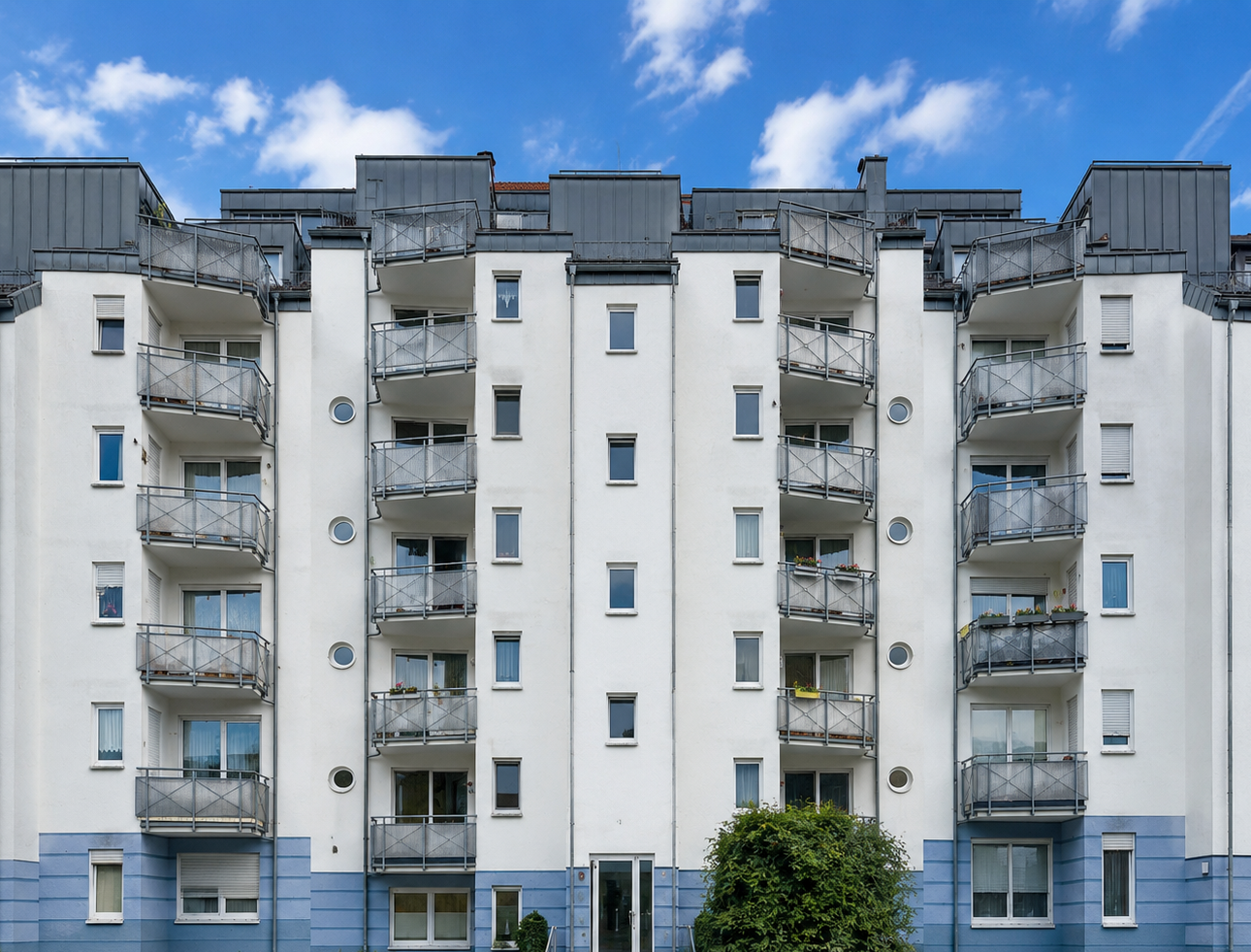 Charmante 1,5-Zimmer-Wohnung mit Tiefgeragenstellplatz & Balkon zum Innenhof