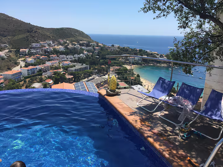 End-Terrace House with Infinity Pool & Sea Views in Almadrava