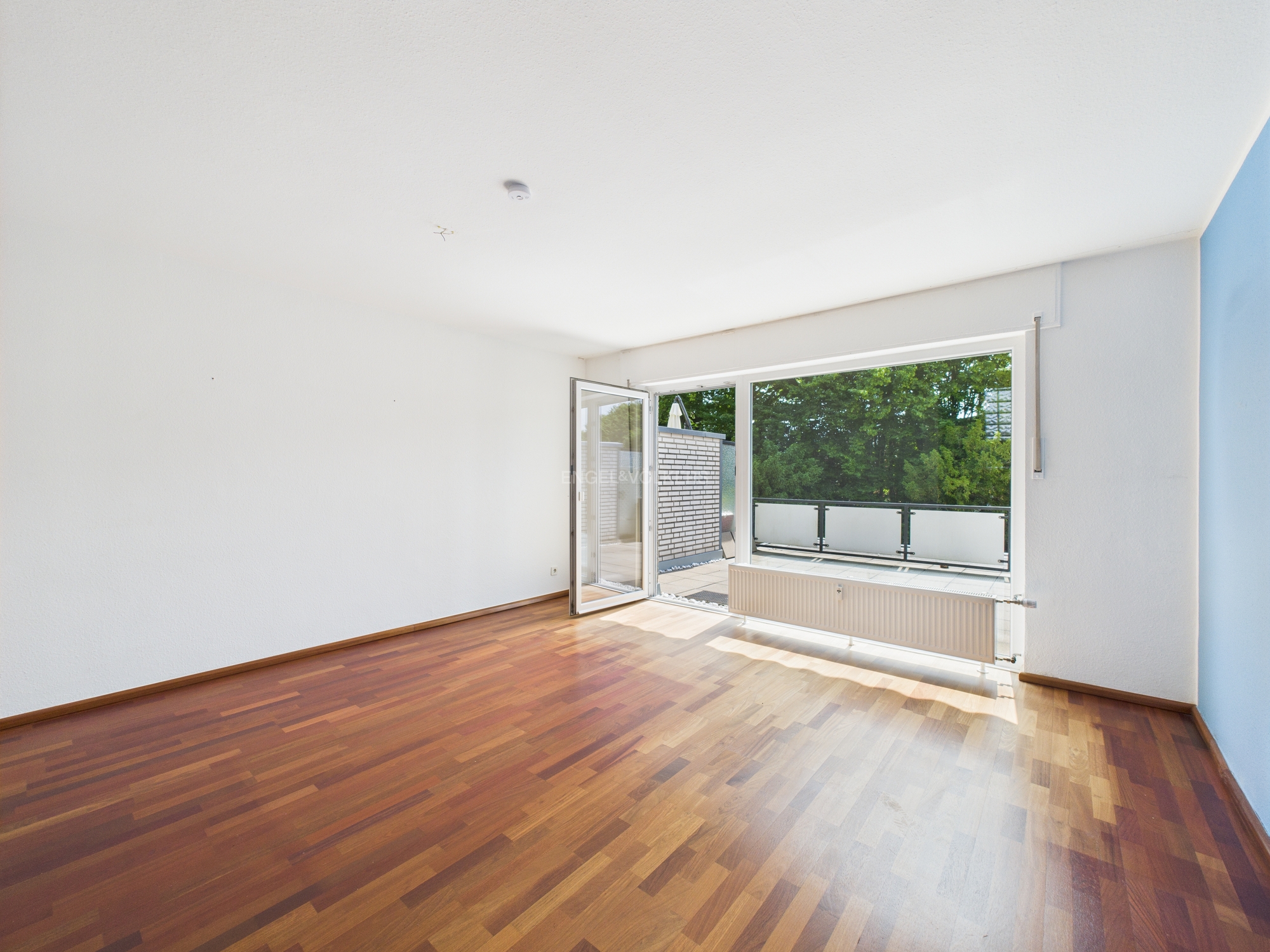 Provisionsfrei! Junges Wohnen mit 3 Zimmern, Sonnen-Terrasse, Garage.