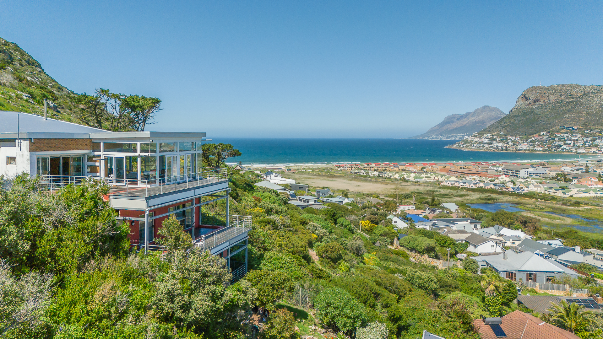 Private Mountainside Retreat with Panoramic Ocean Views