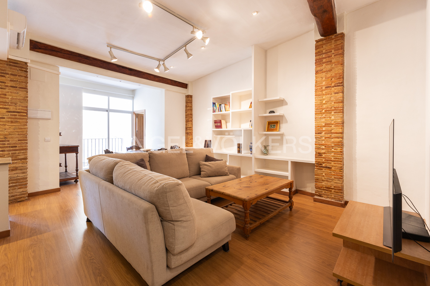 Bright and beautiful apartament in Pla del Remei