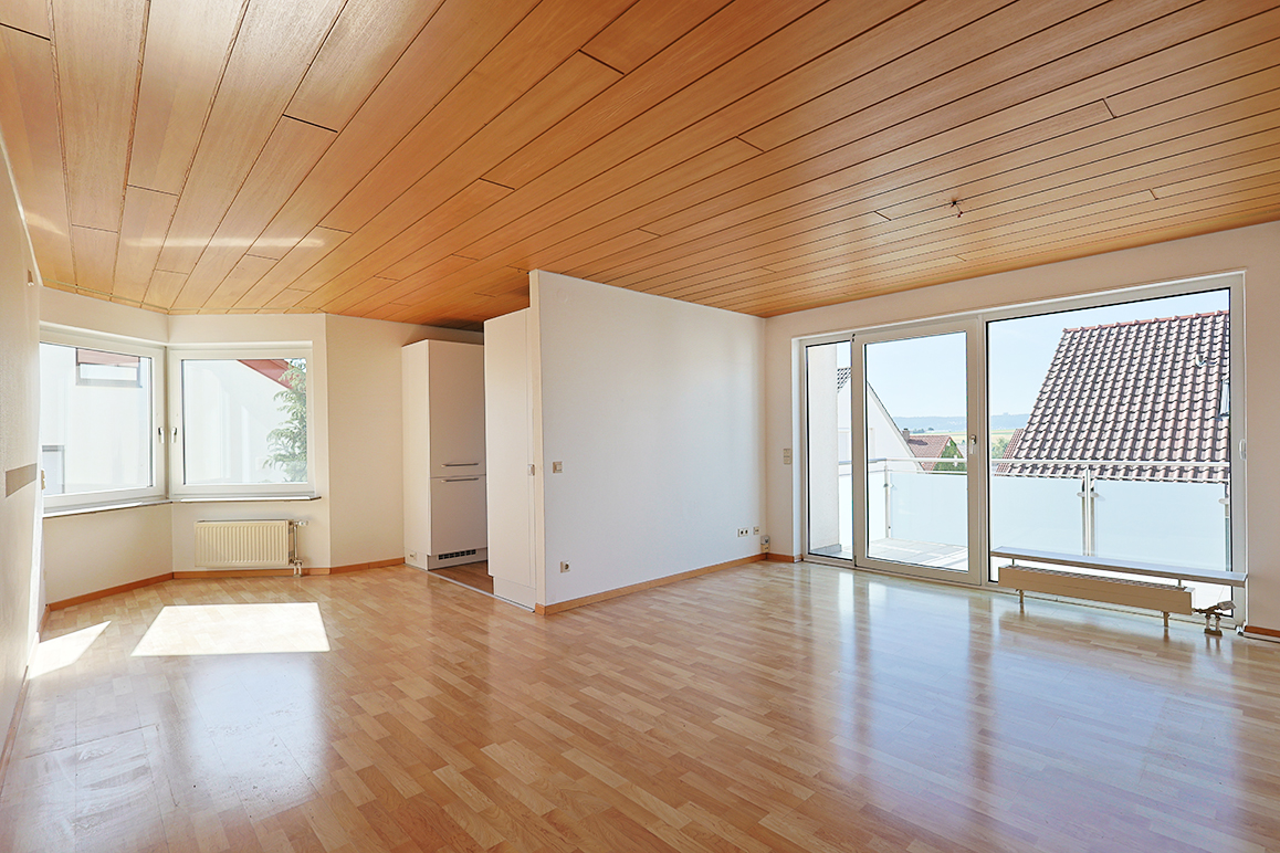 Lichtdurchflutete Wohnung in ruhiger Lage - sofort bezugsfrei