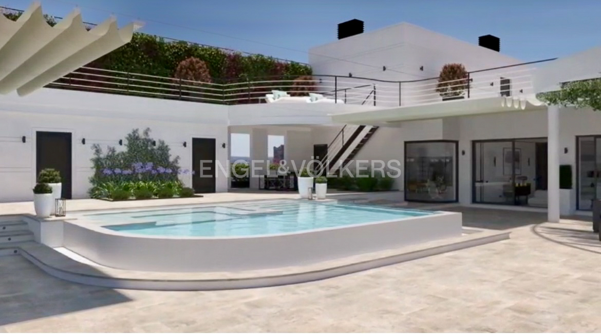 Spectacular penthouse duplex with wonderful views over all of Madrid