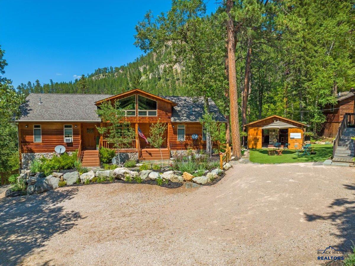 Six Cabins, Canyon Views, Endless Possibilities