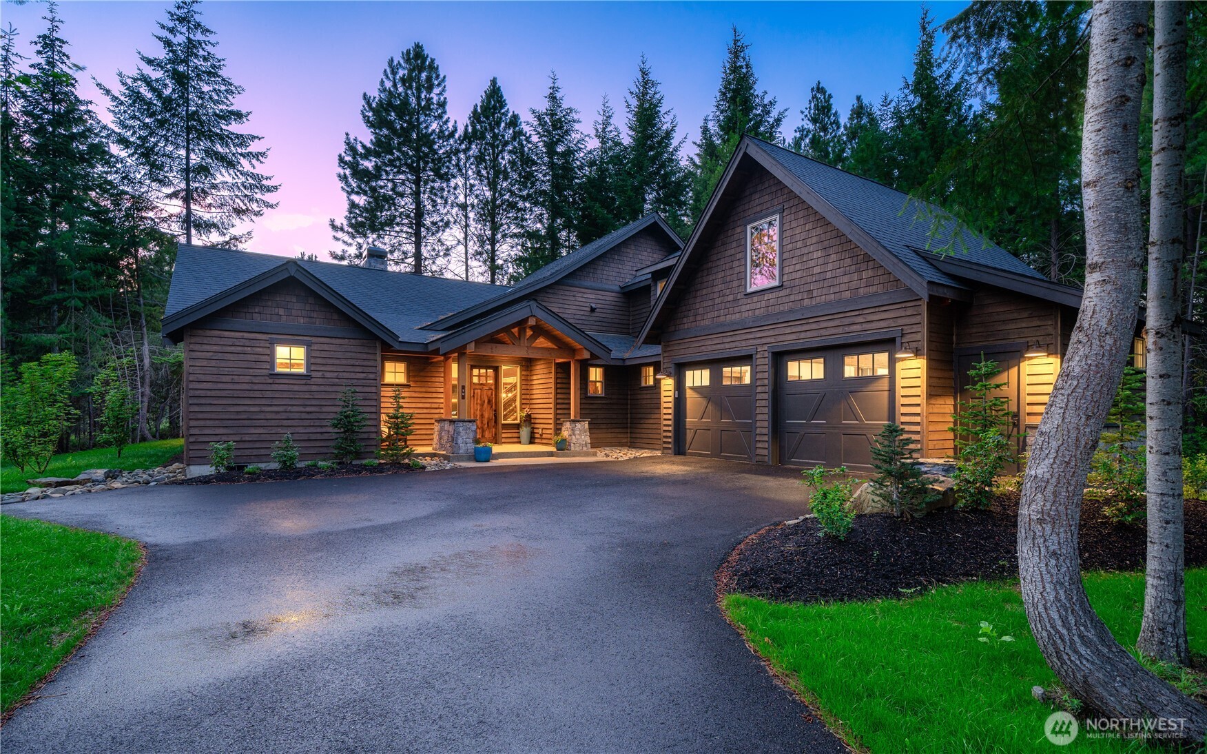 Refined Mountain Retreat with Dual Primary Suites