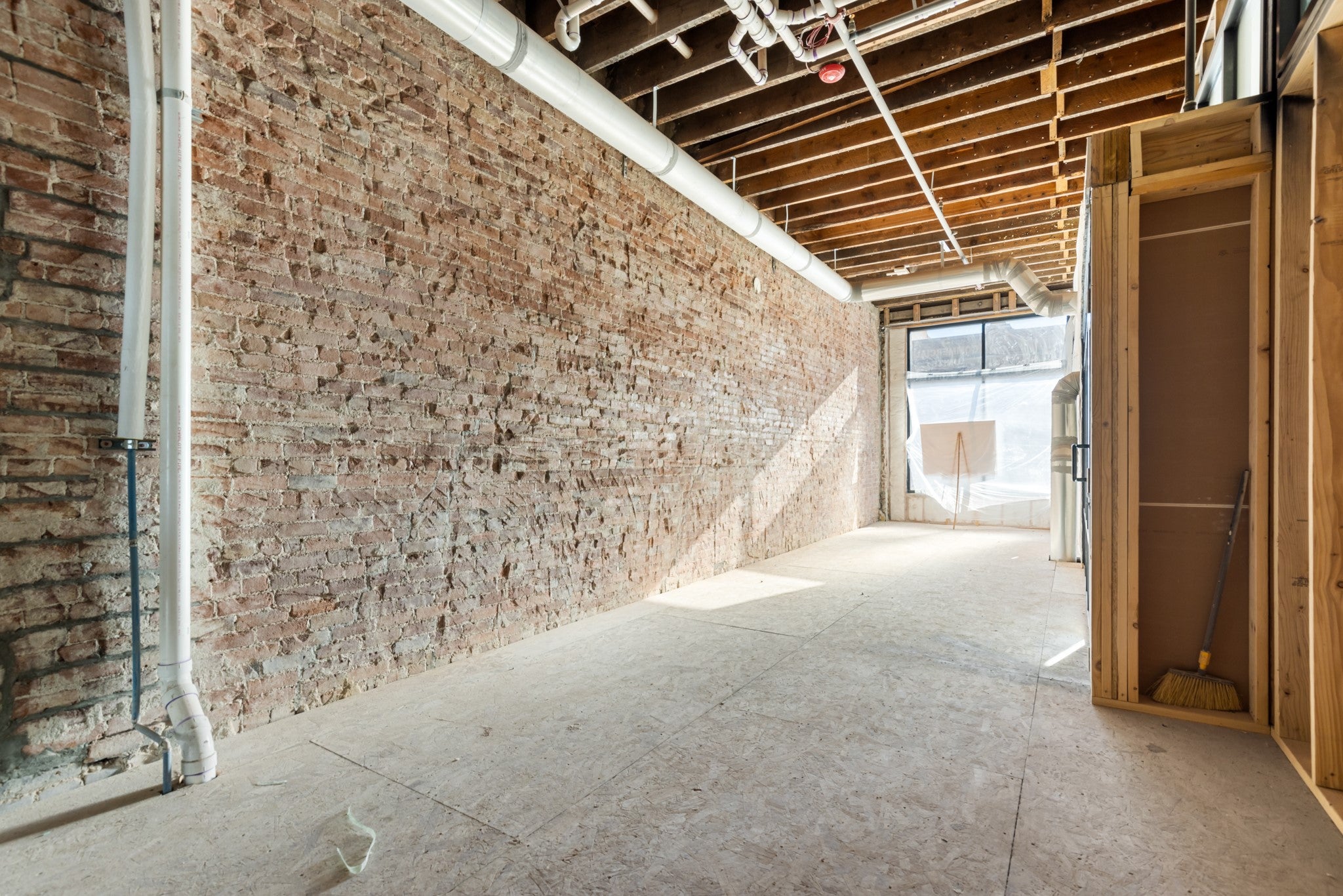 Customizable Commercial Space in Uptown Butte!