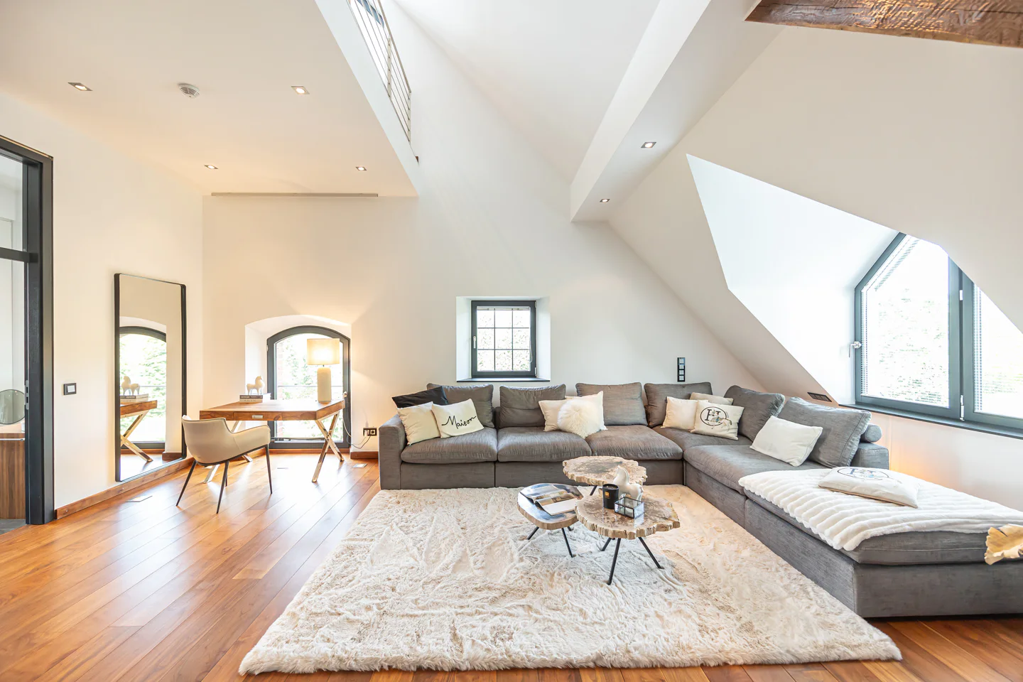 Hochwertige Maisonette-Wohnung auf ländlichem Anwesen in den Rieselfeldern - Photo 2