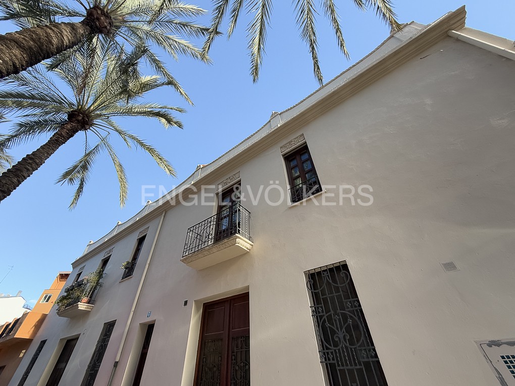 Cosy ground floor with terrace in Patraix