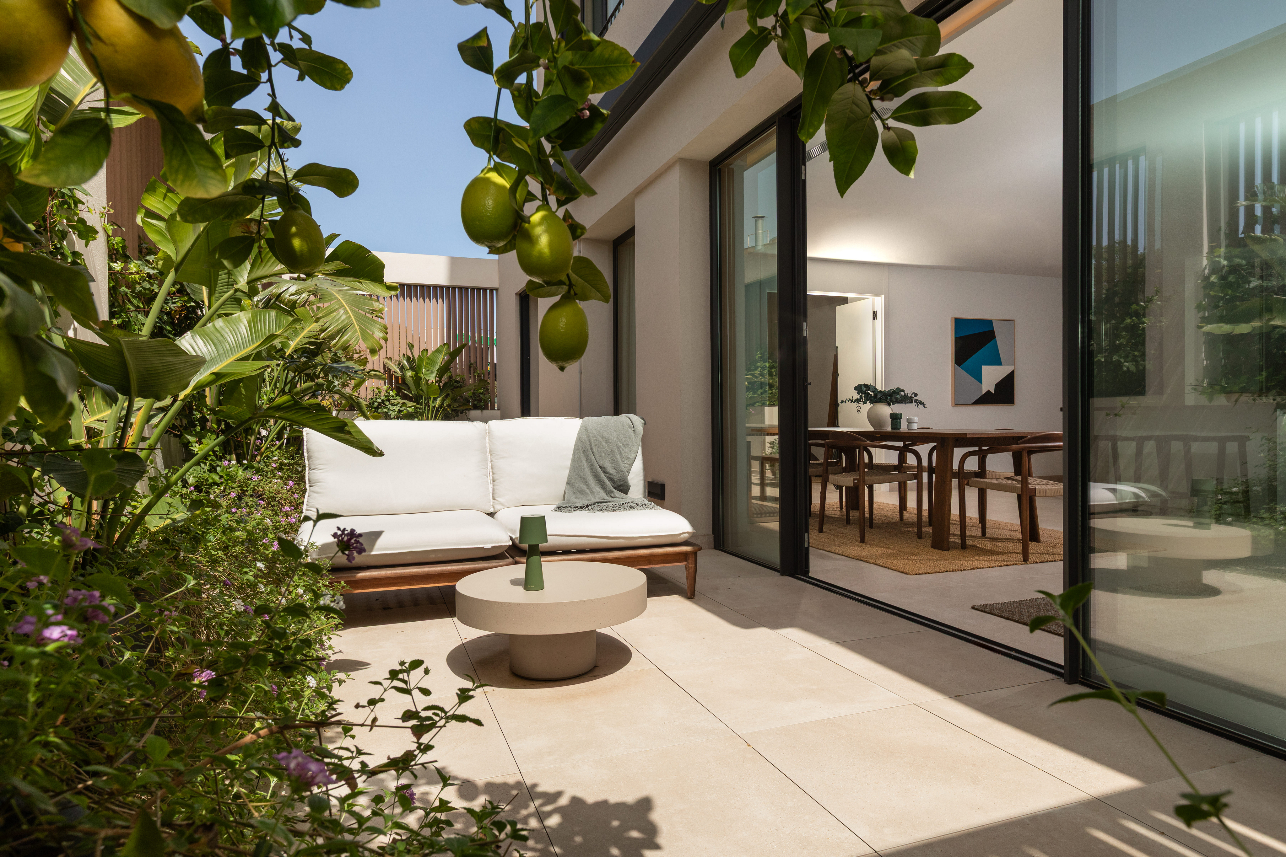 Neubau-Erdgeschosswohnung mit großer Terrasse in Son Armadams