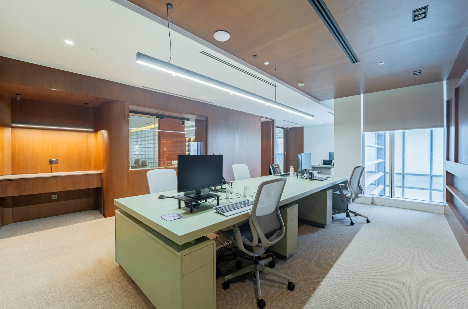 Luxury Office | FOR INVESTORS | 8%  ROI