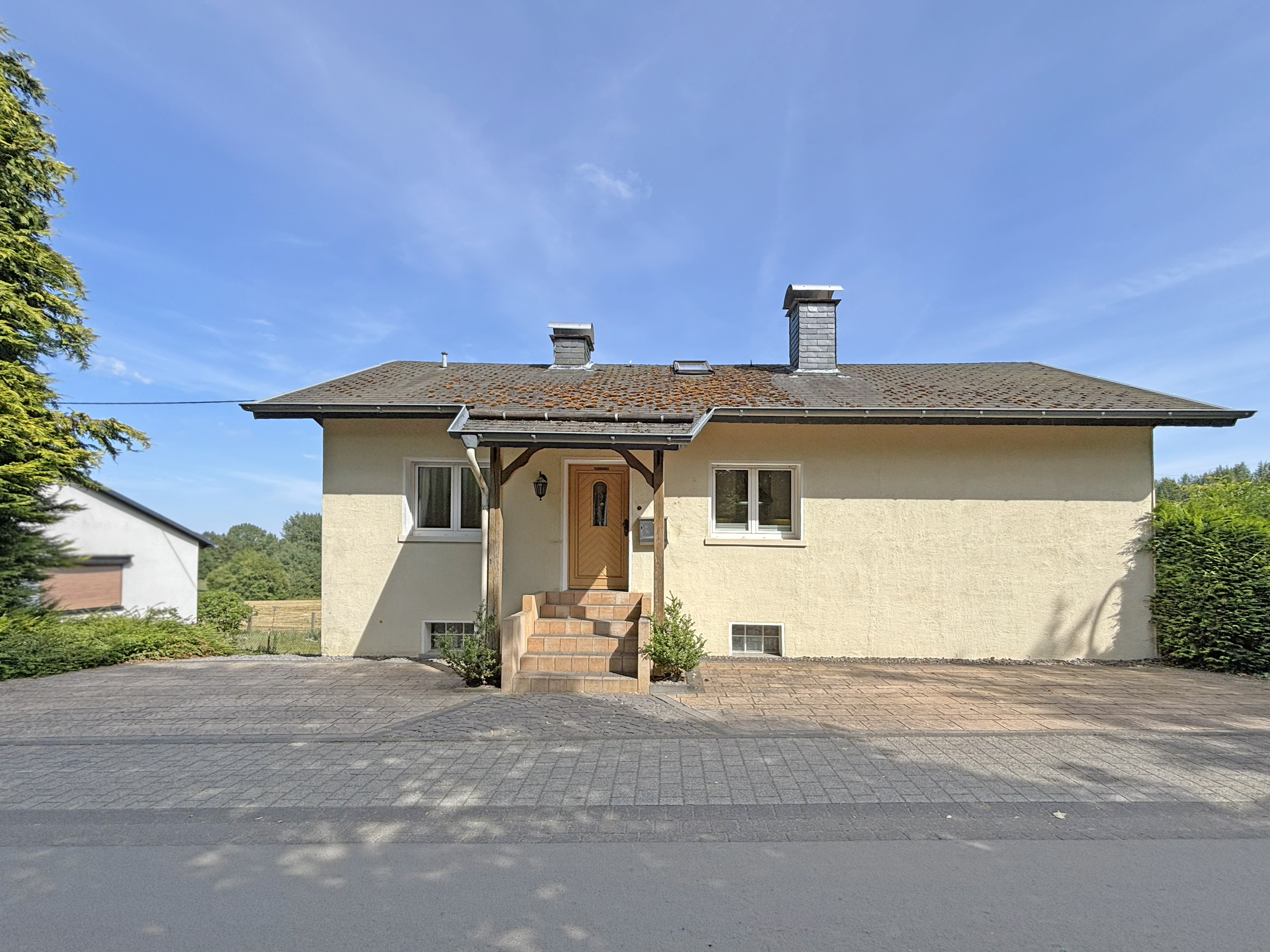 Solides Wohnhaus in direkter Nähe zur Nordschleife am Nürburgring/Eifel