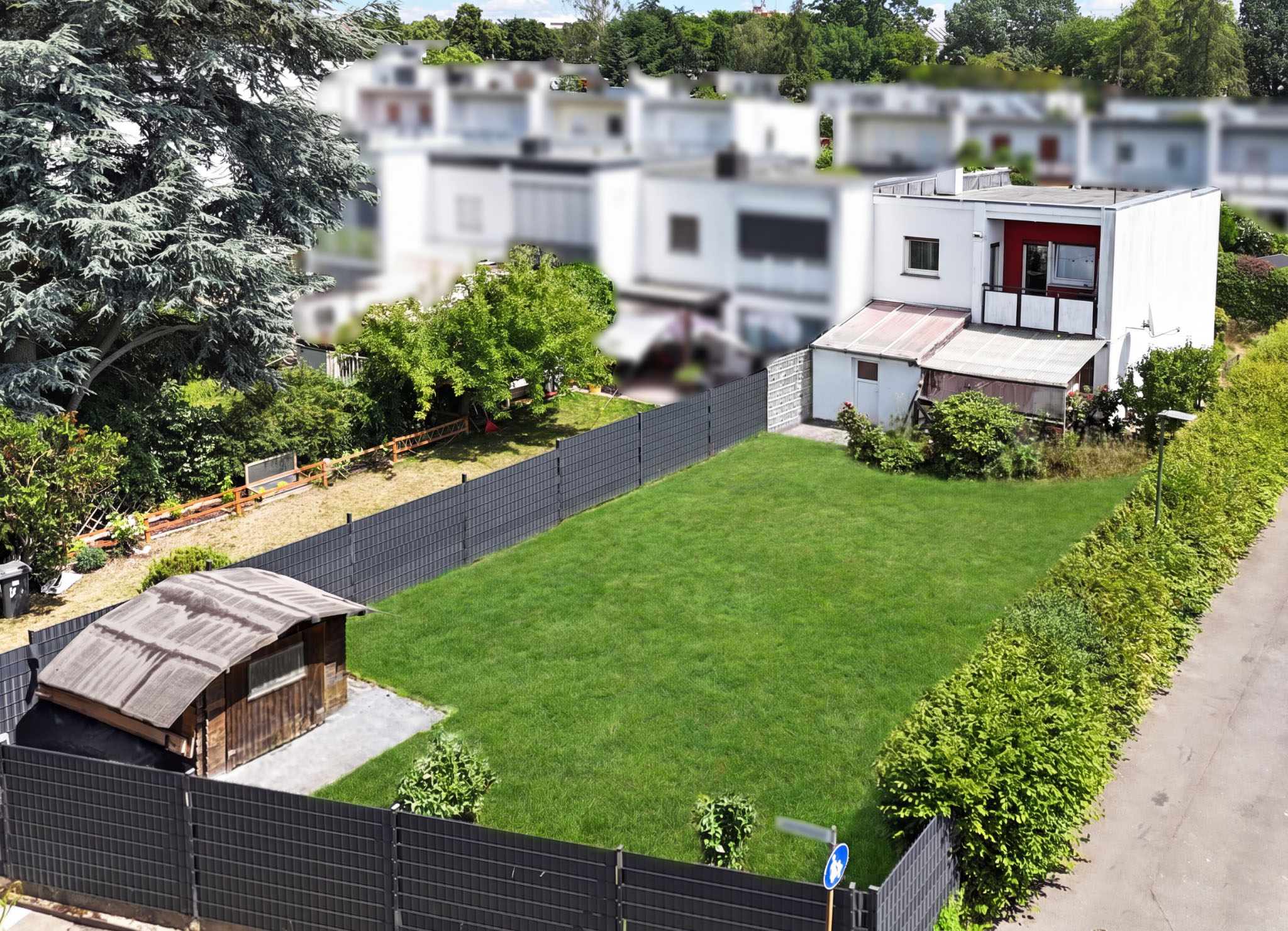 Wohnen im Blumenviertel – Reihenendhaus mit großzügigem Grundstück und Garage