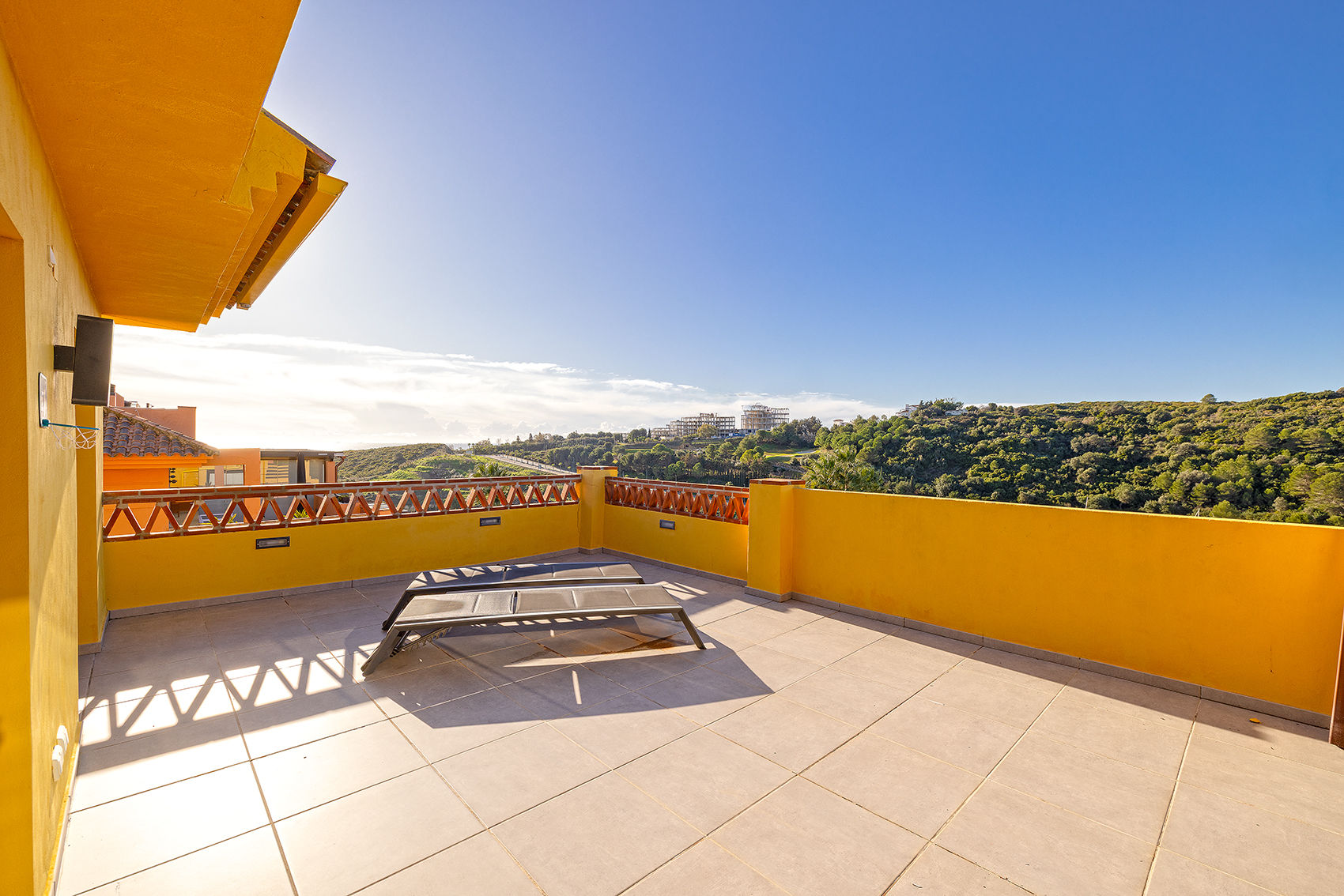Incredible Penthouse with Golf and Sea Views, Casares Costa