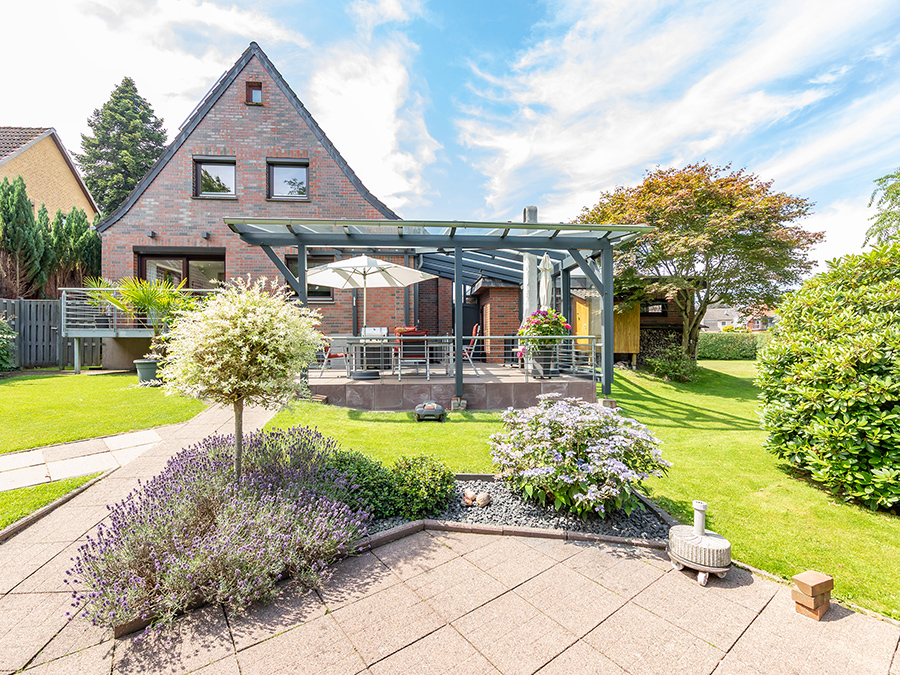 Modernisiertes Familiendomizil mit großem Garten in Höpen-Nähe in Hamburg-Sinstorf!