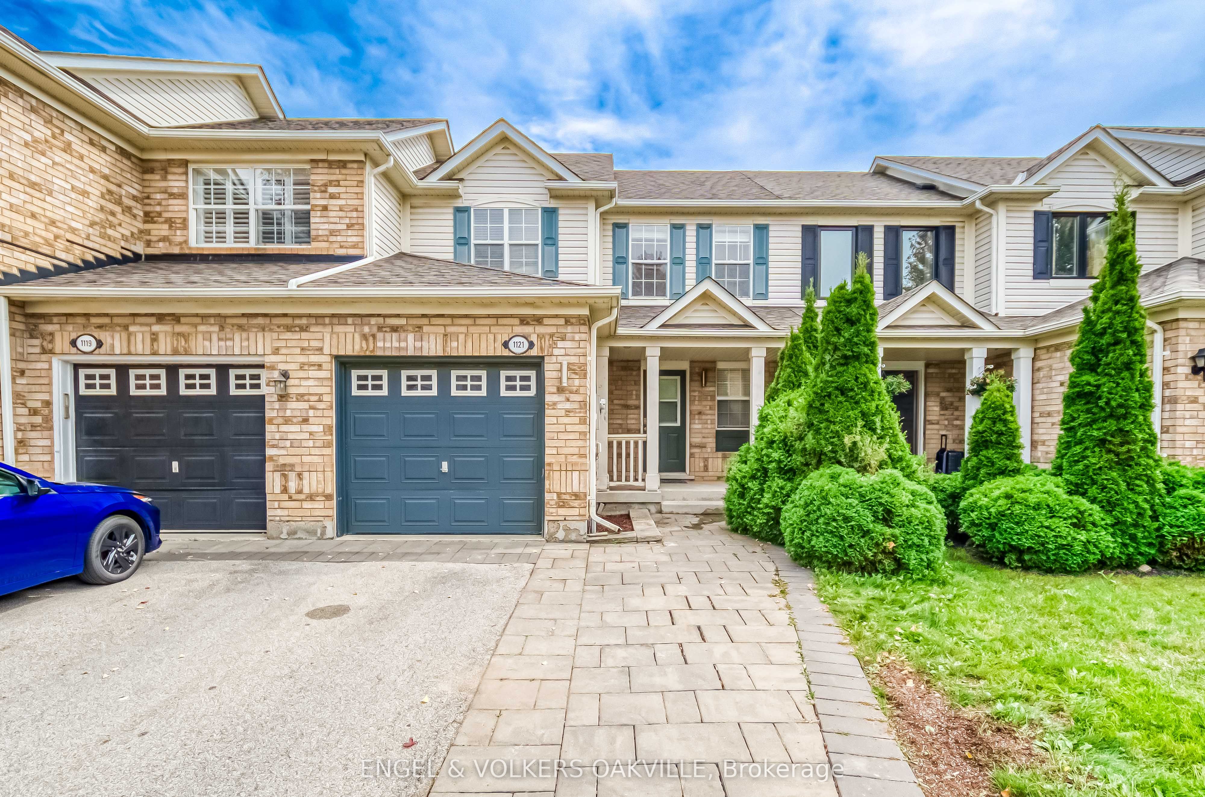 Stuning Open Concept 3 Bedroom Townhome