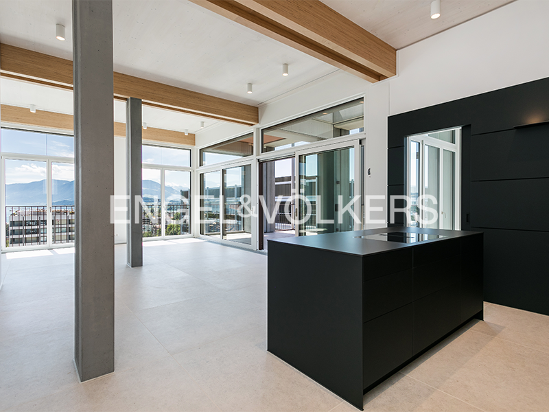 PAPIERI | Penthouse loft with panoramic lake and mountain views - first occupancy