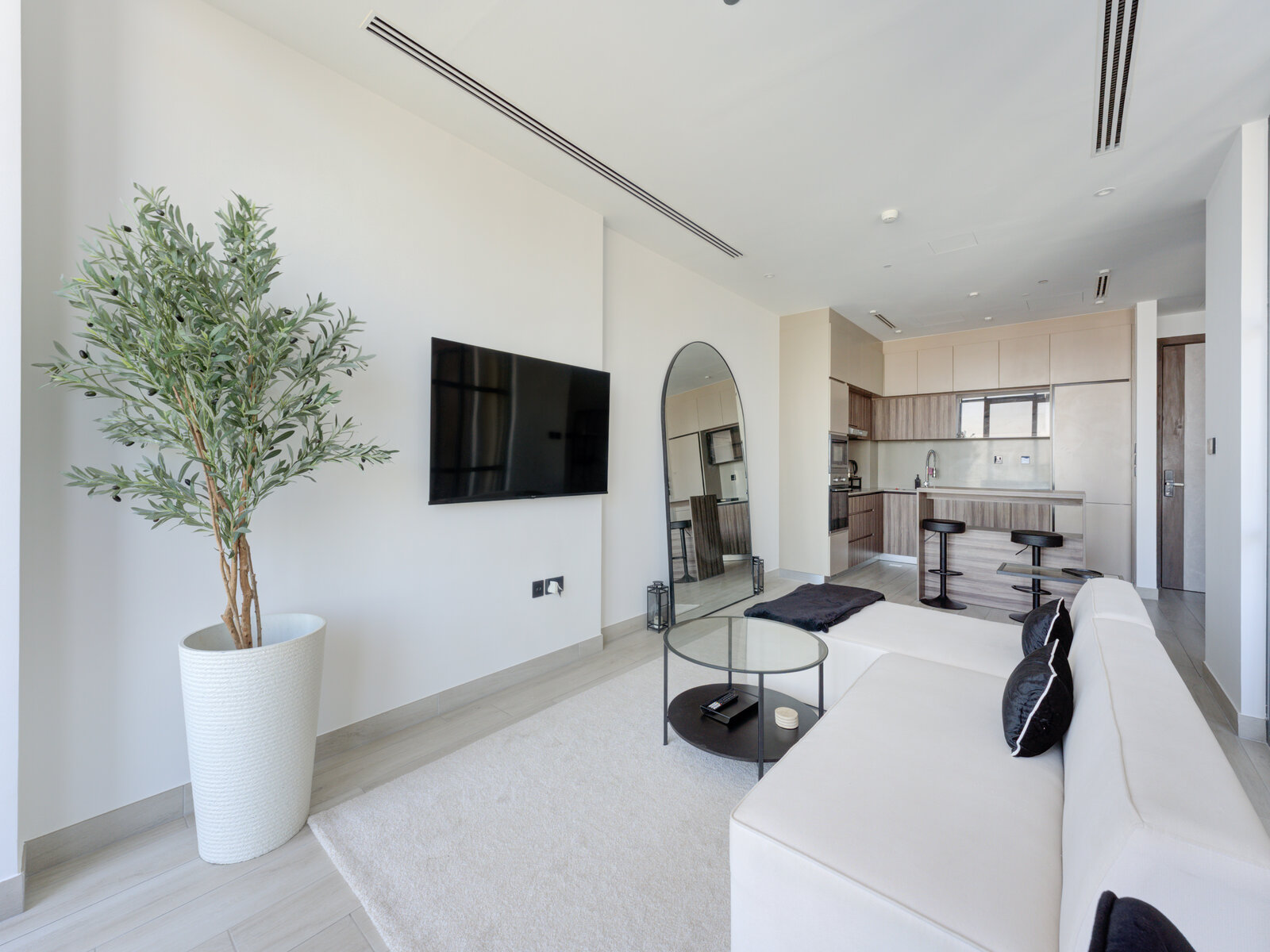 Furnished | Equipped | Modern | High Floor