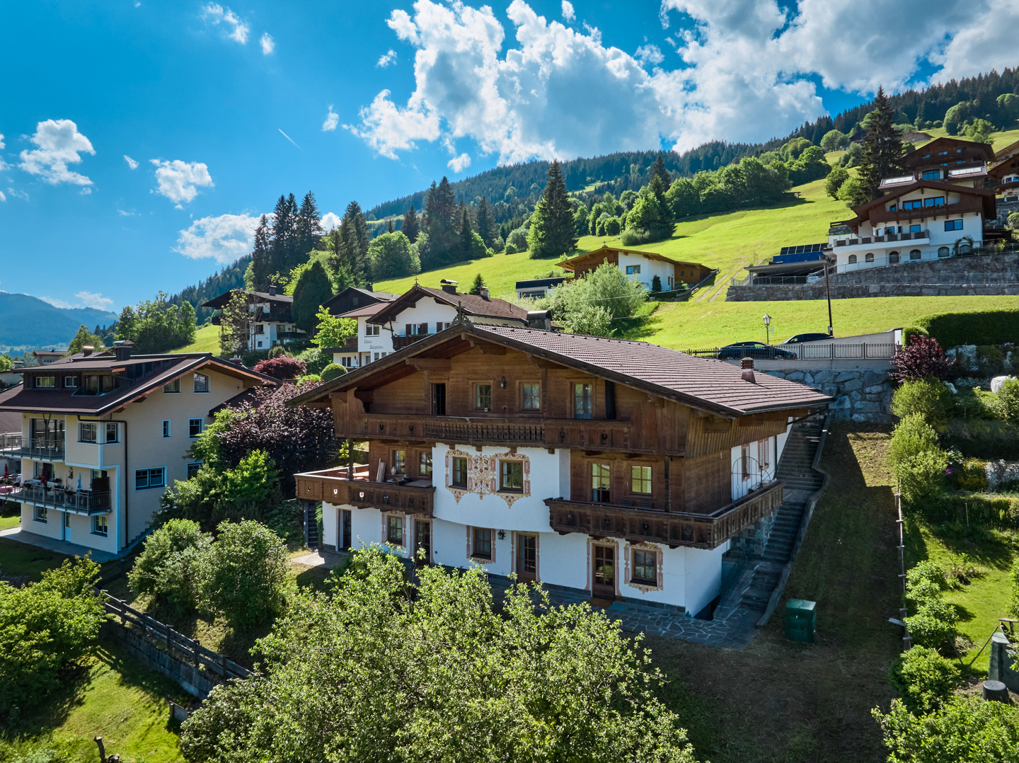 Großzügige Tiroler Liegenschaft in sonniger Panoramalage mit Blick auf die Hohe Salve