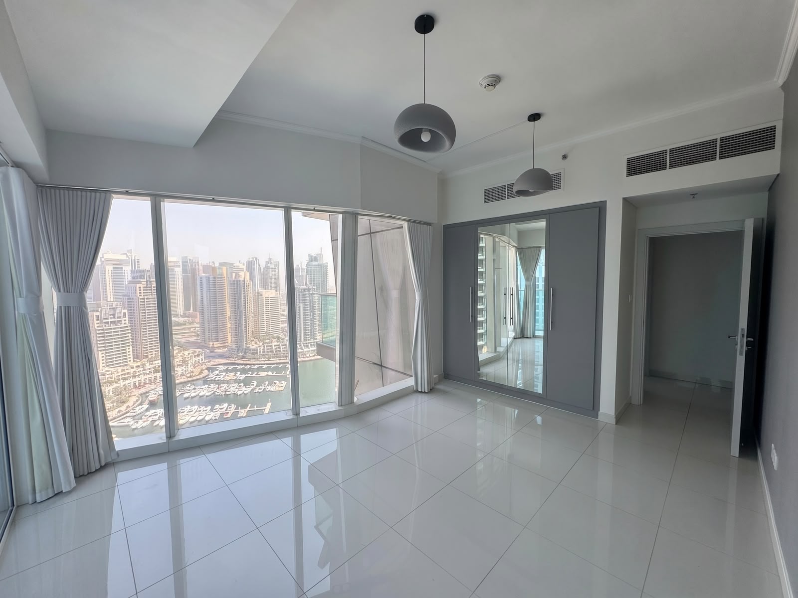 High floor | Unfurnished | Marina Bay View