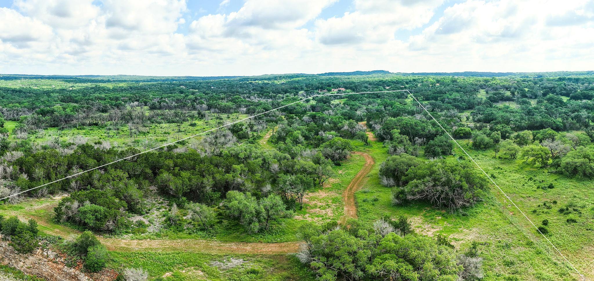 Uninterrupted Views and Close City Amenities