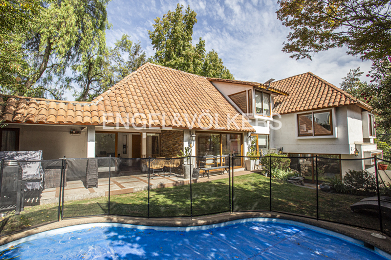 Casa en Venta San Carlos de Apoquindo / Camino El Alba