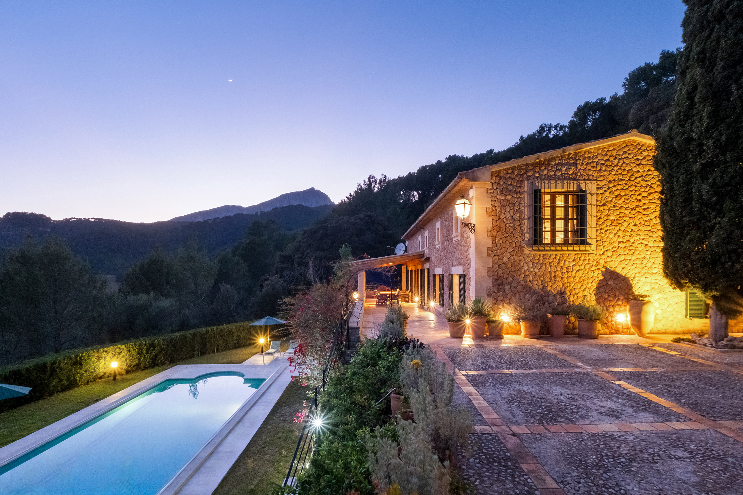 Malerische Finca in der Tramuntana mit Panoramablick
