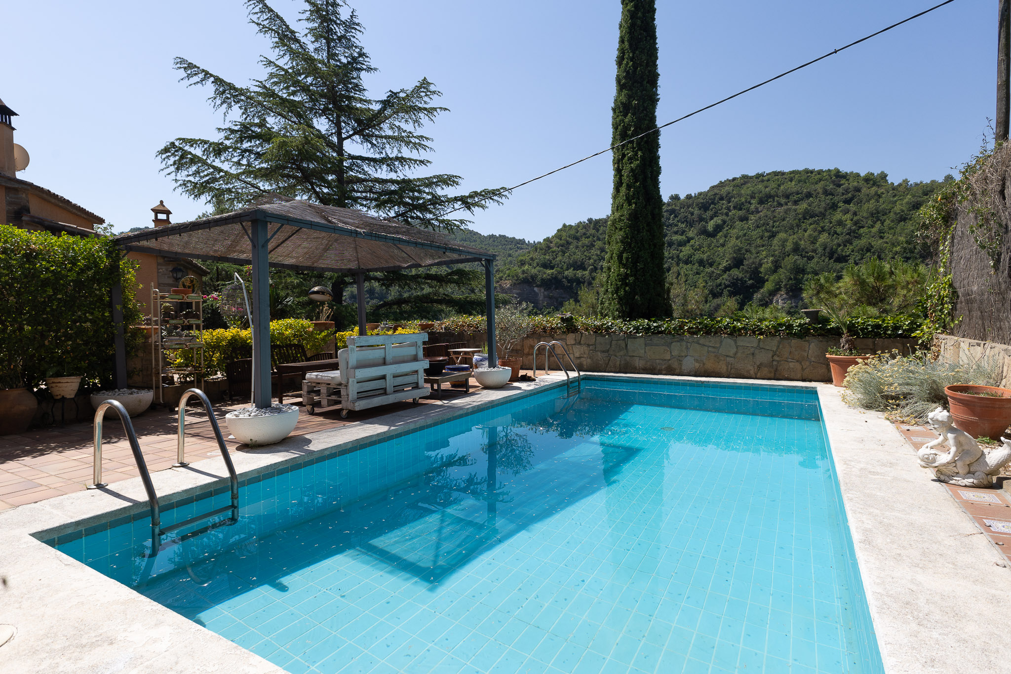 Exclusive masia with maximum privacy, views of Montserrat