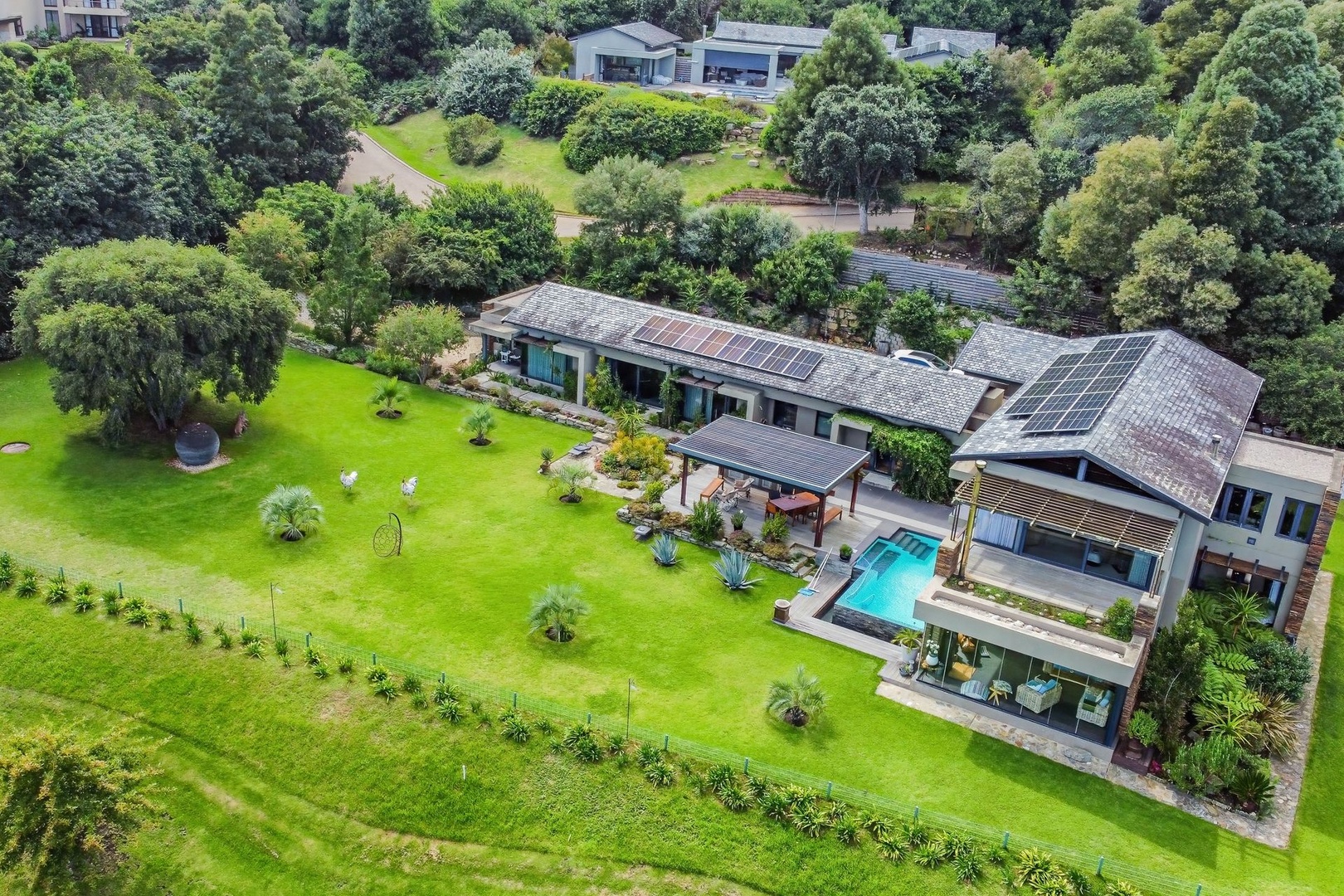 Contemporary Luxury with Unrivalled Knysna River & Golf Course Views
