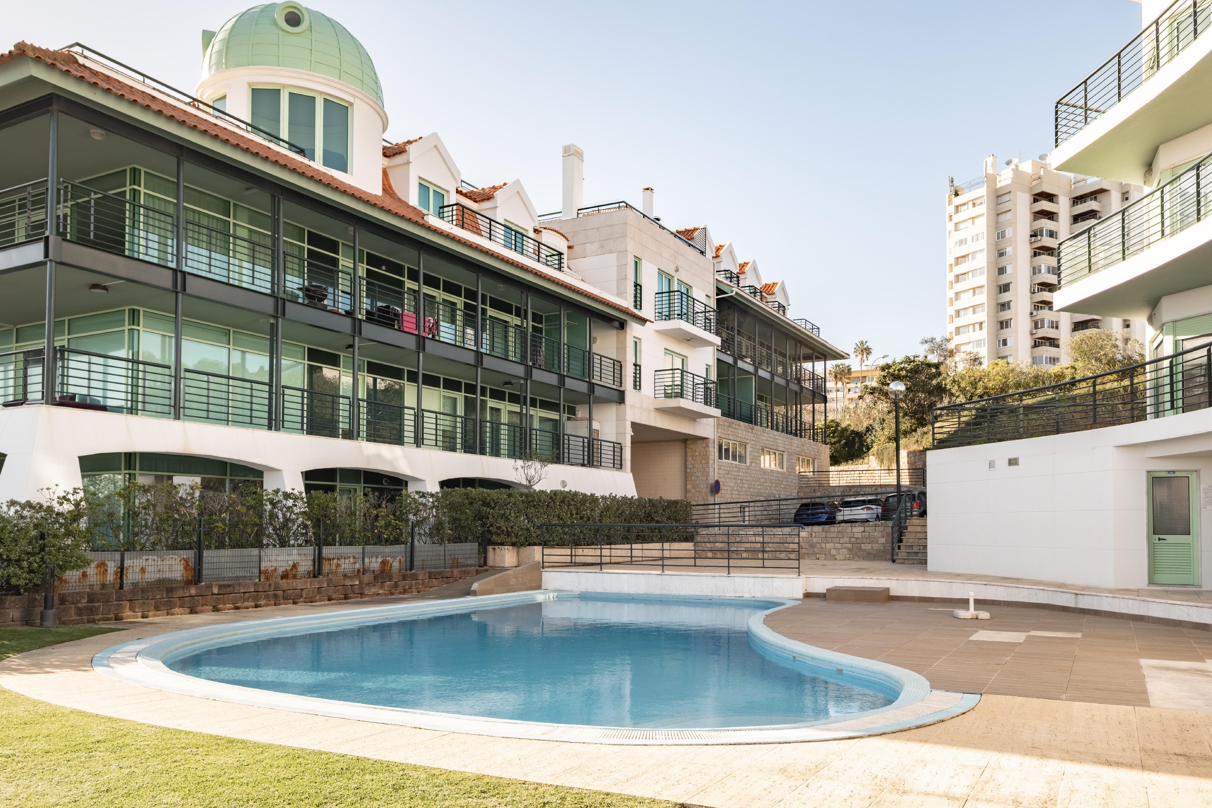 Elegant 2 Bedroom apartment with Sea View