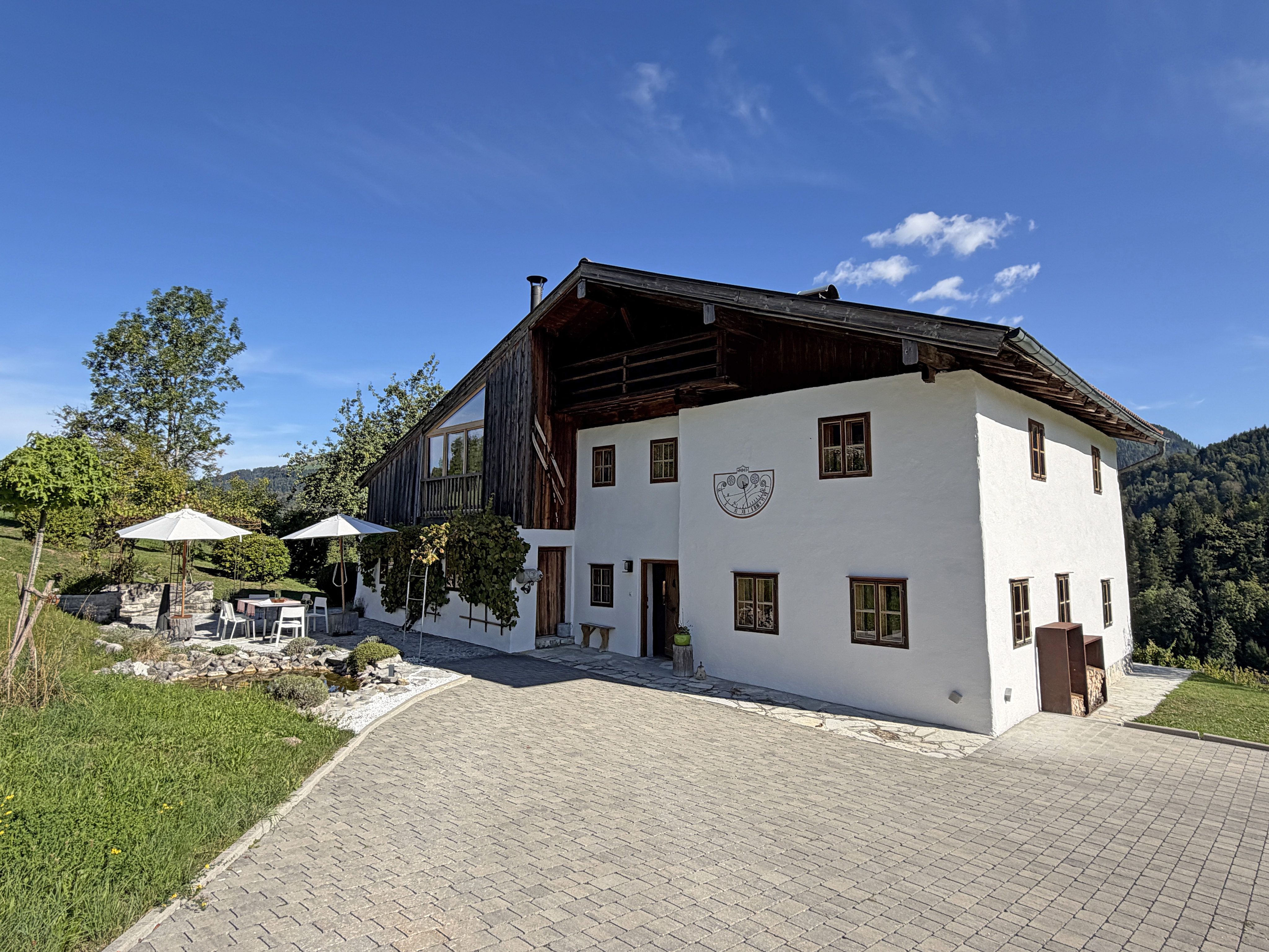 Historic farmhouse dating from around 1660