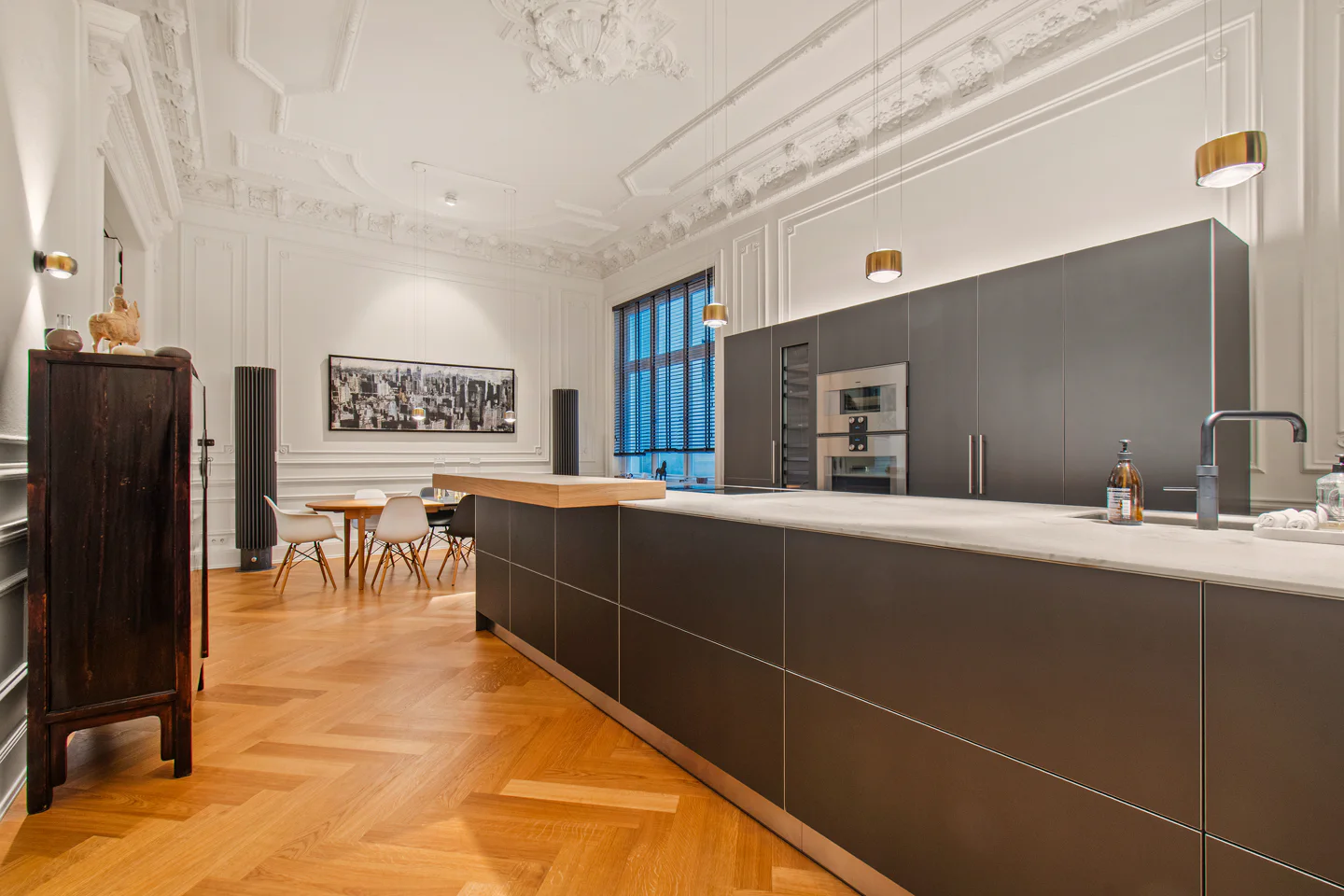 Traumhafte 4 Zimmer-Wohnung im Moorweidenpalais! - Photo 4