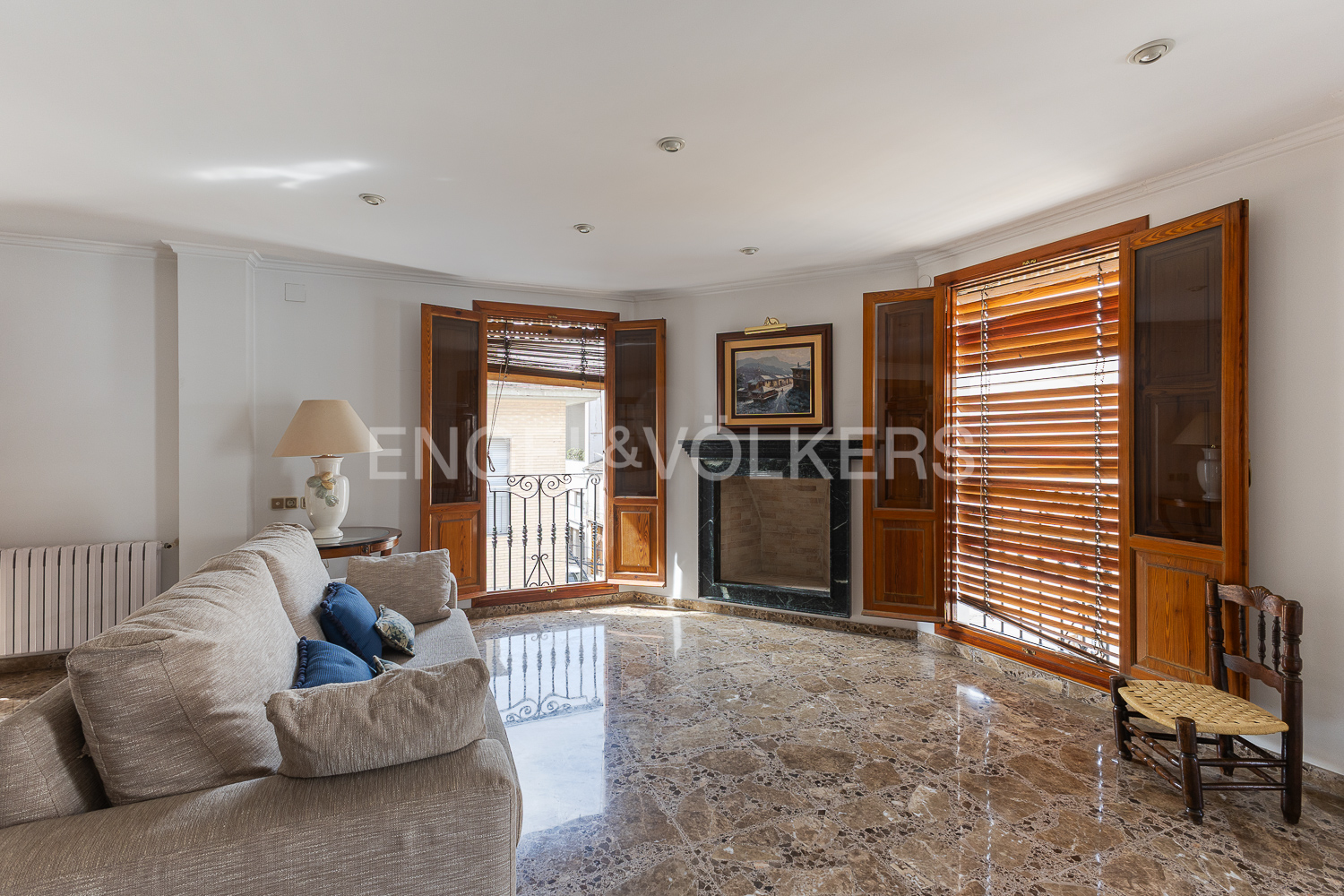 Exclusive Luxury Home in Carlet – Elegance, Light, and Comfort Just 30 km from Valencia