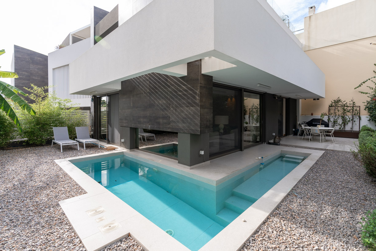 Smart and luxurious maisonette