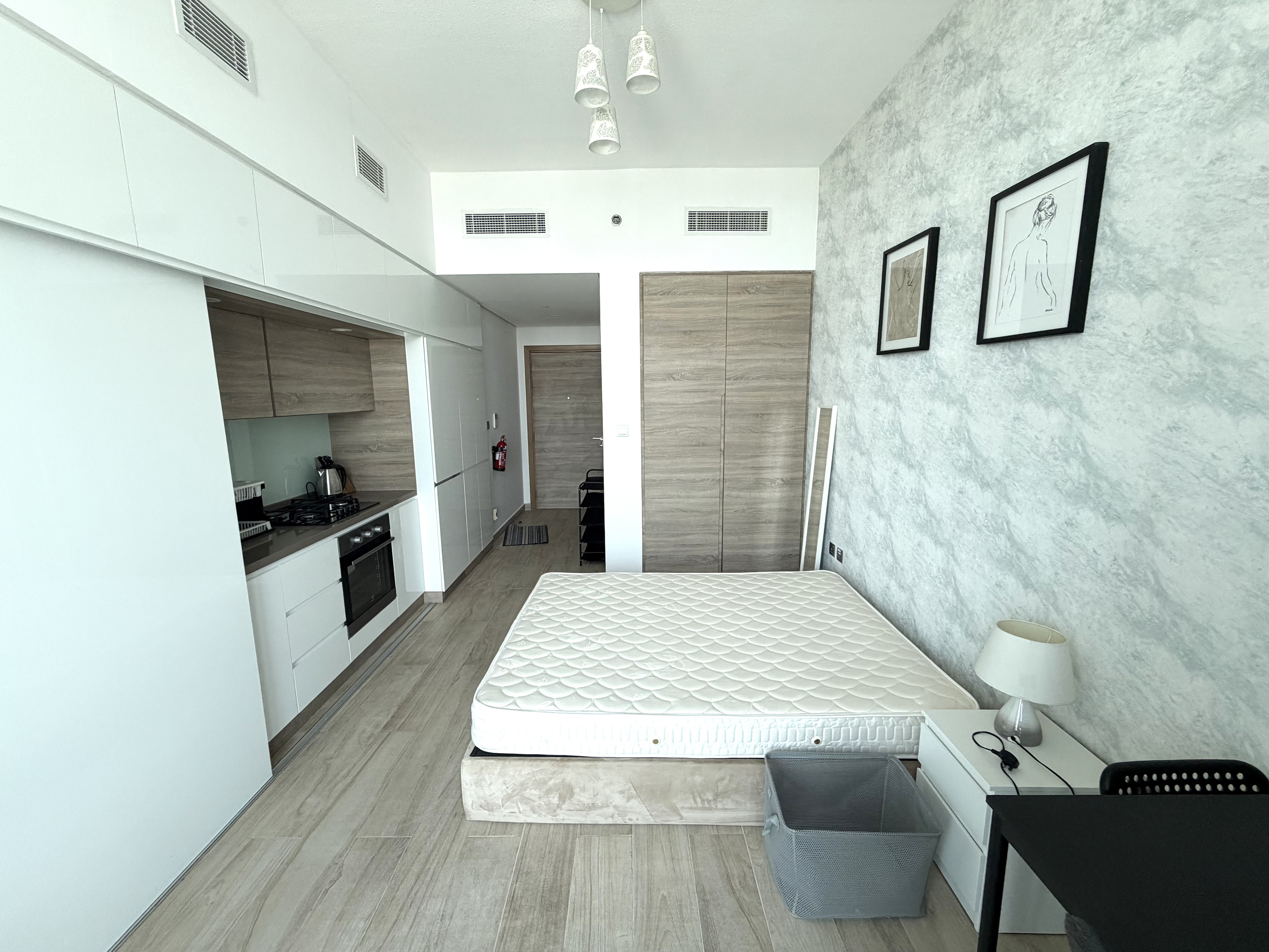 Fully Furnished | Low Floor | Vacant