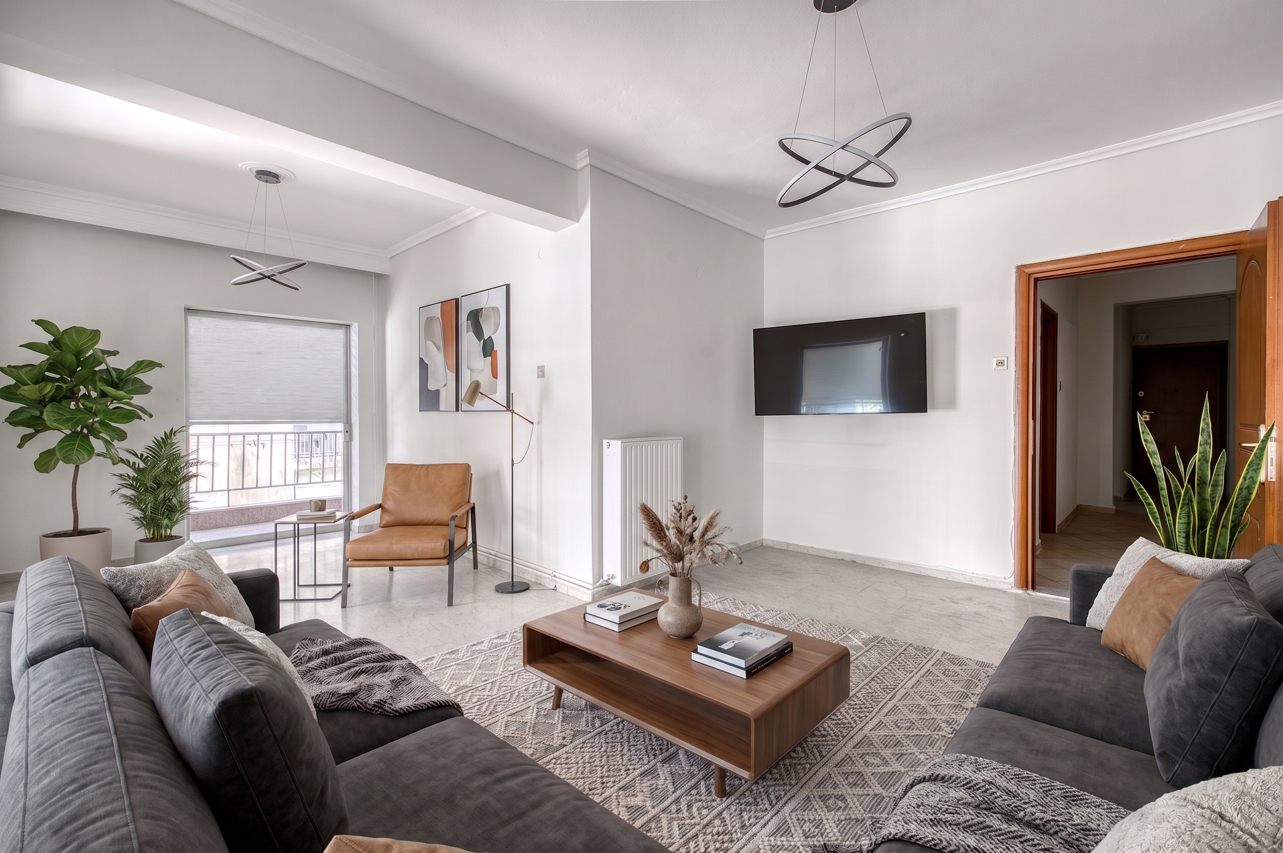 Bright apartment 400 m. from the Nea Paralia