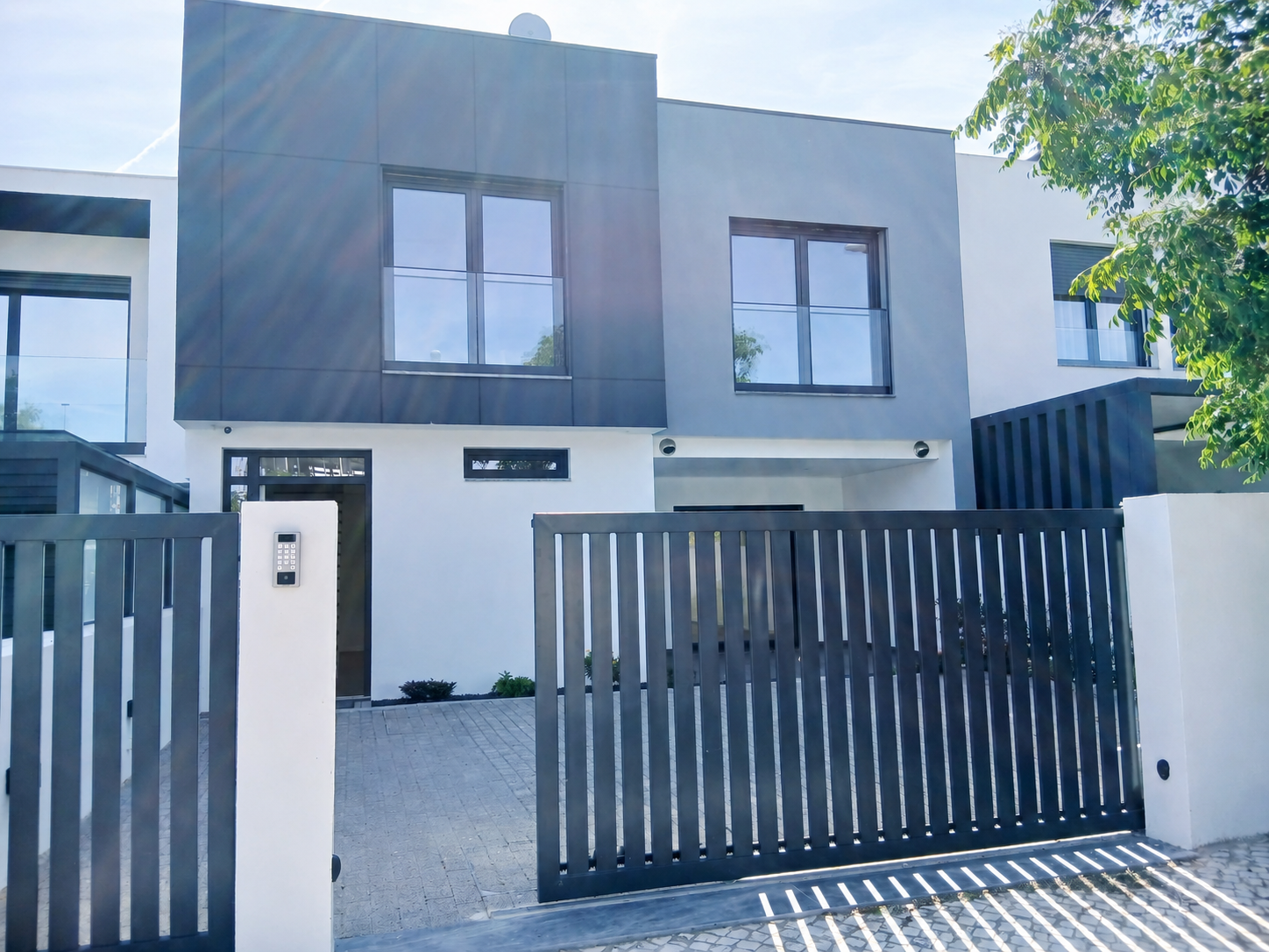 New 4-bedroom home in Albarraque