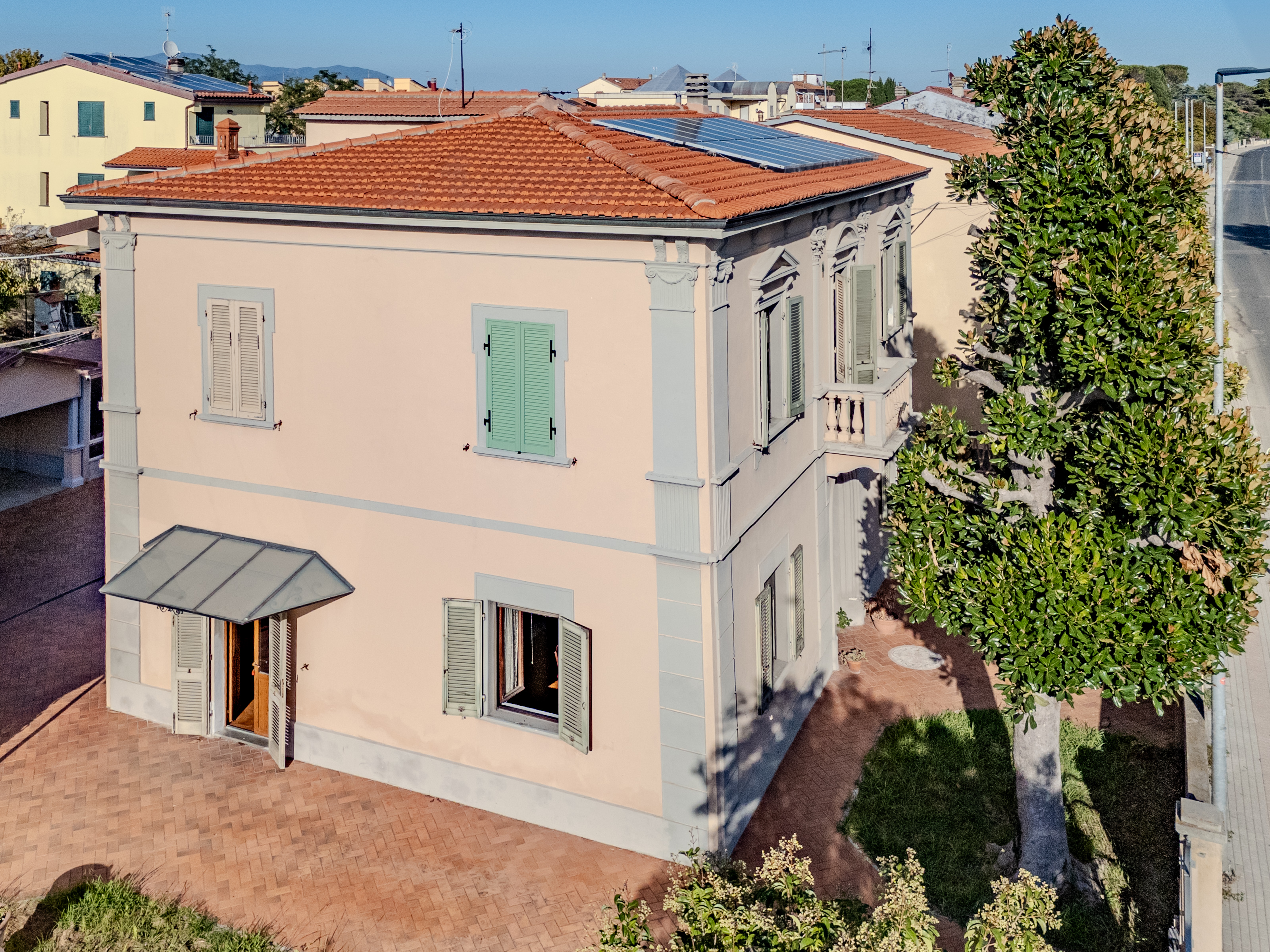 A PERIOD VILLA, A GARDEN, A WORLD TO REWRITE