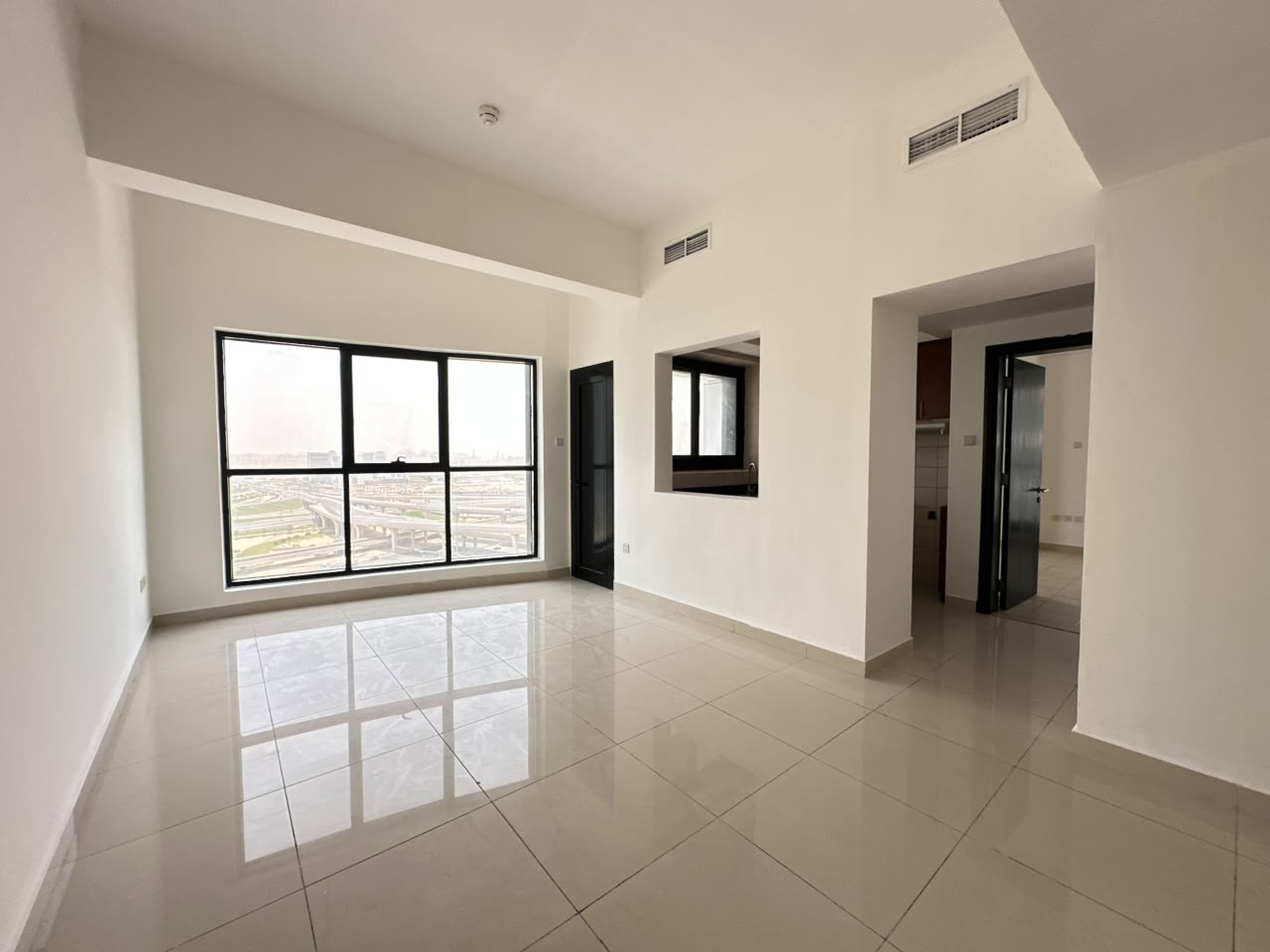 Spacious Layout | Skyline View | Unfurnished