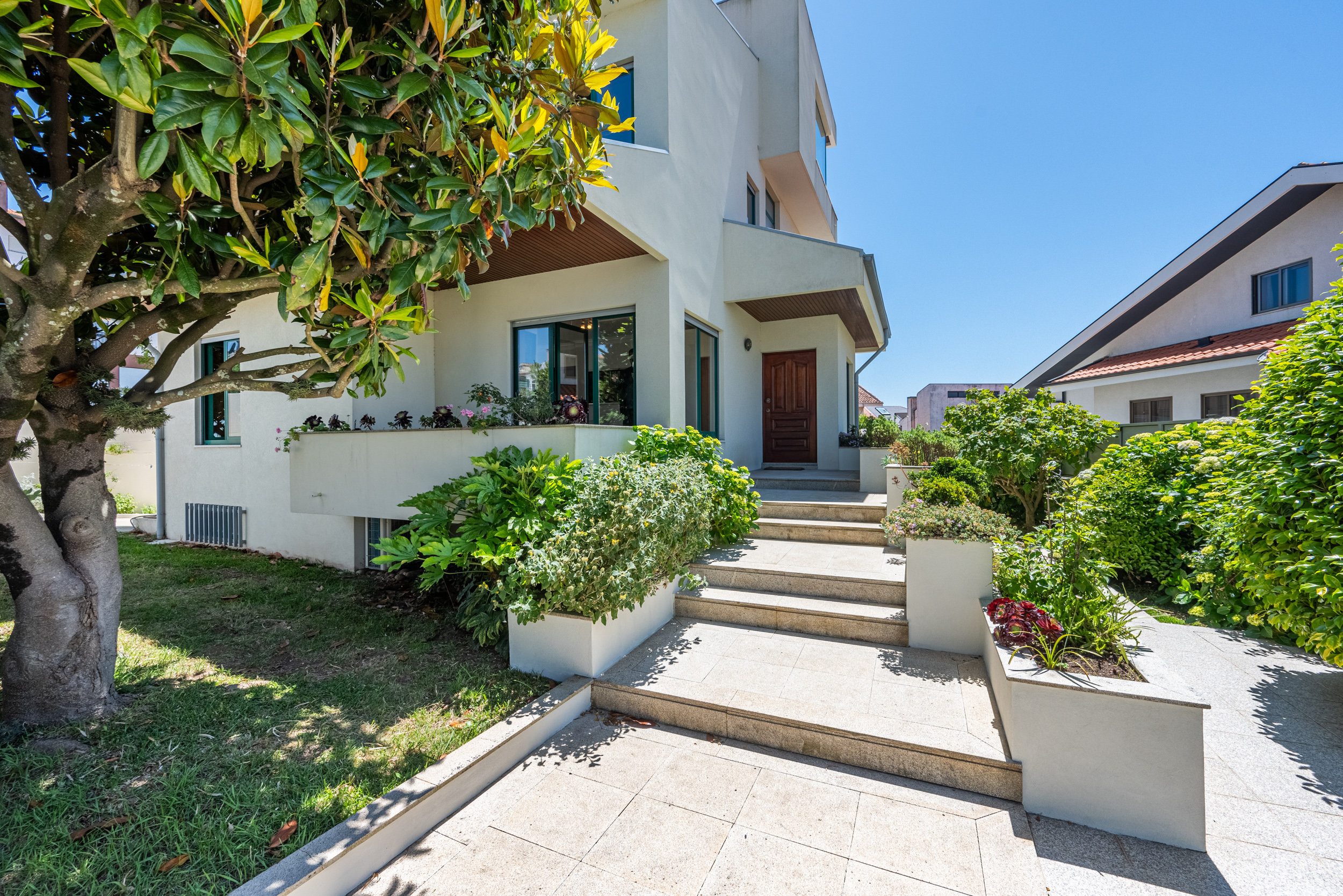 Exklusives 4-Seitiges Haus mit Meerblick