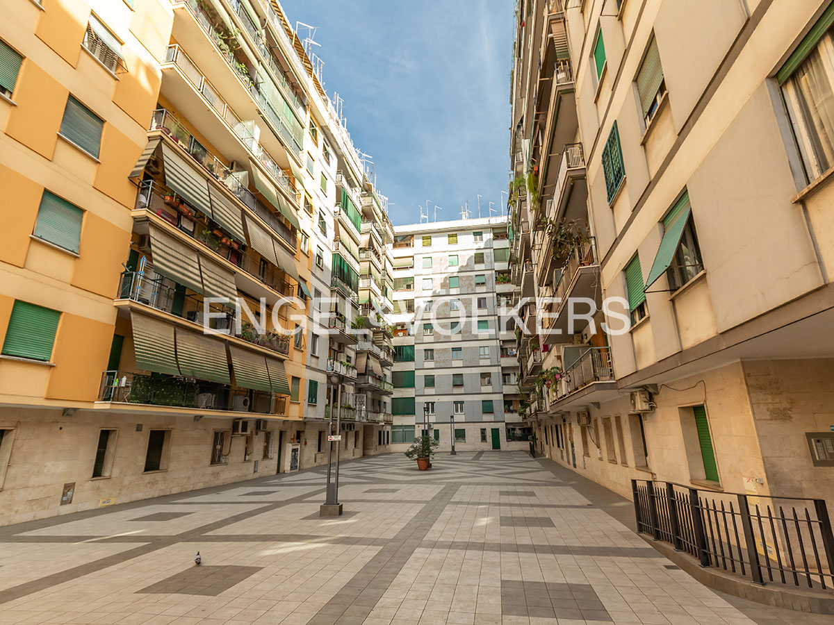 Elegant apartment with balcony in Marconi