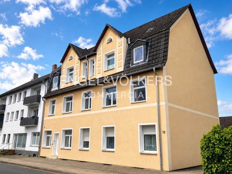 Mehrfamilienhaus mit Hinterhaus zu verkaufen