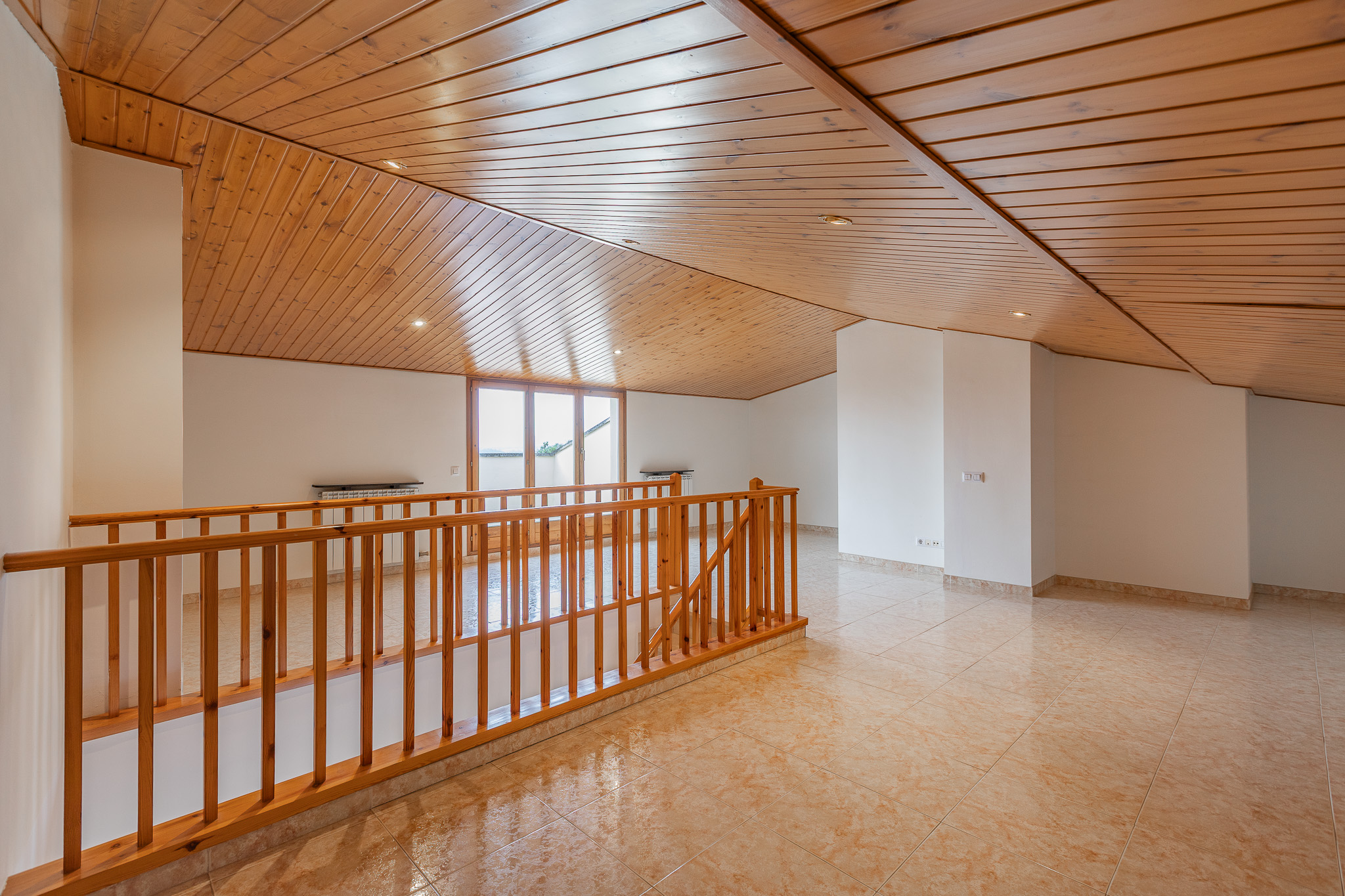 Elegance, light and panoramic views in Sant Hipòlit de Voltregà