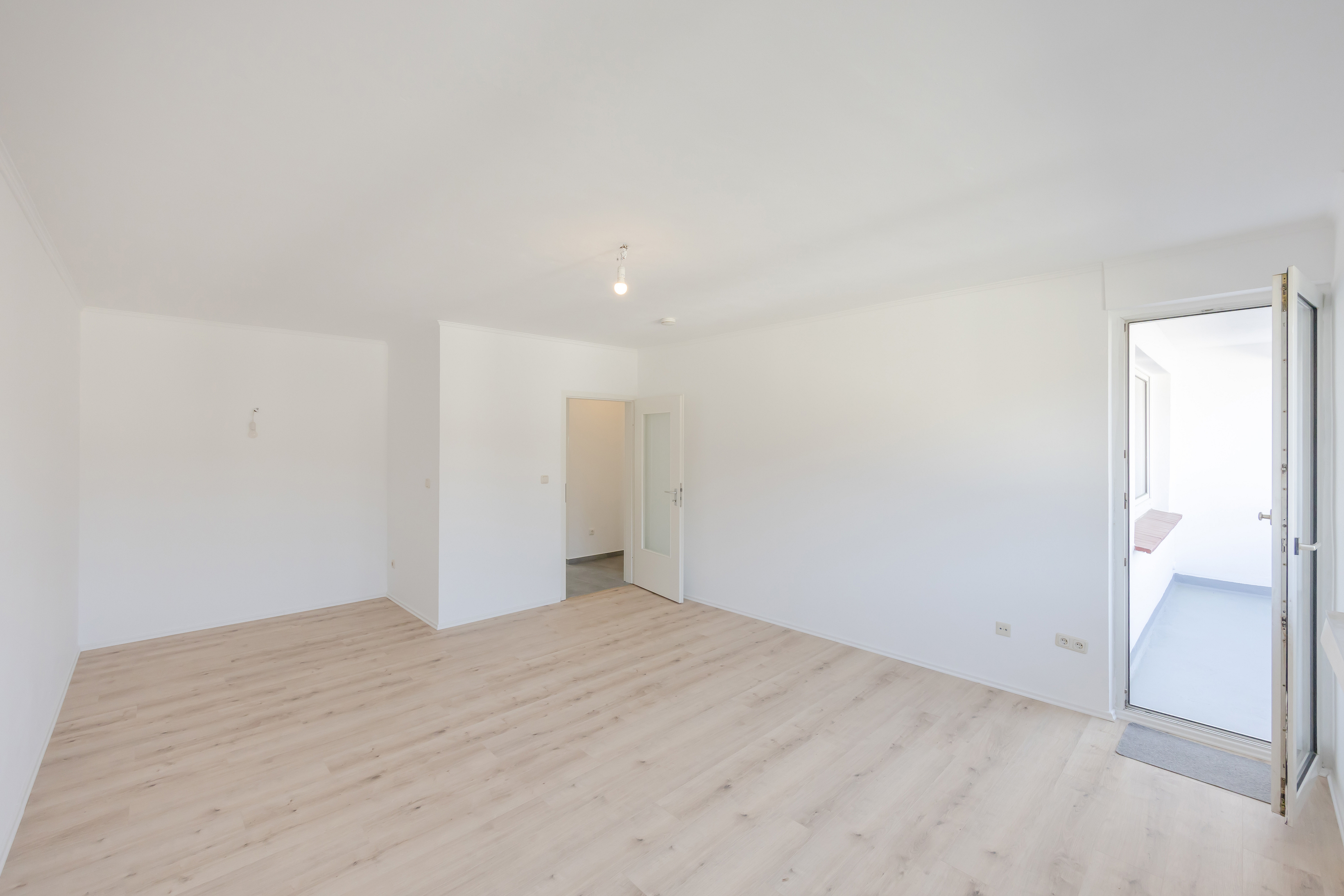Sanierte Eigentumswohnung mit Balkon