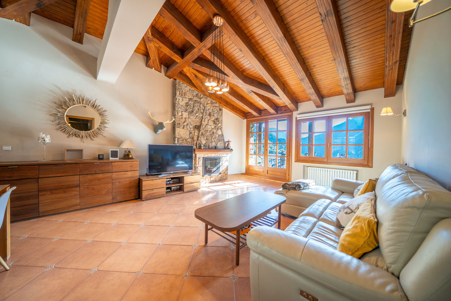Charming Penthouse in a Privileged Mountain Setting