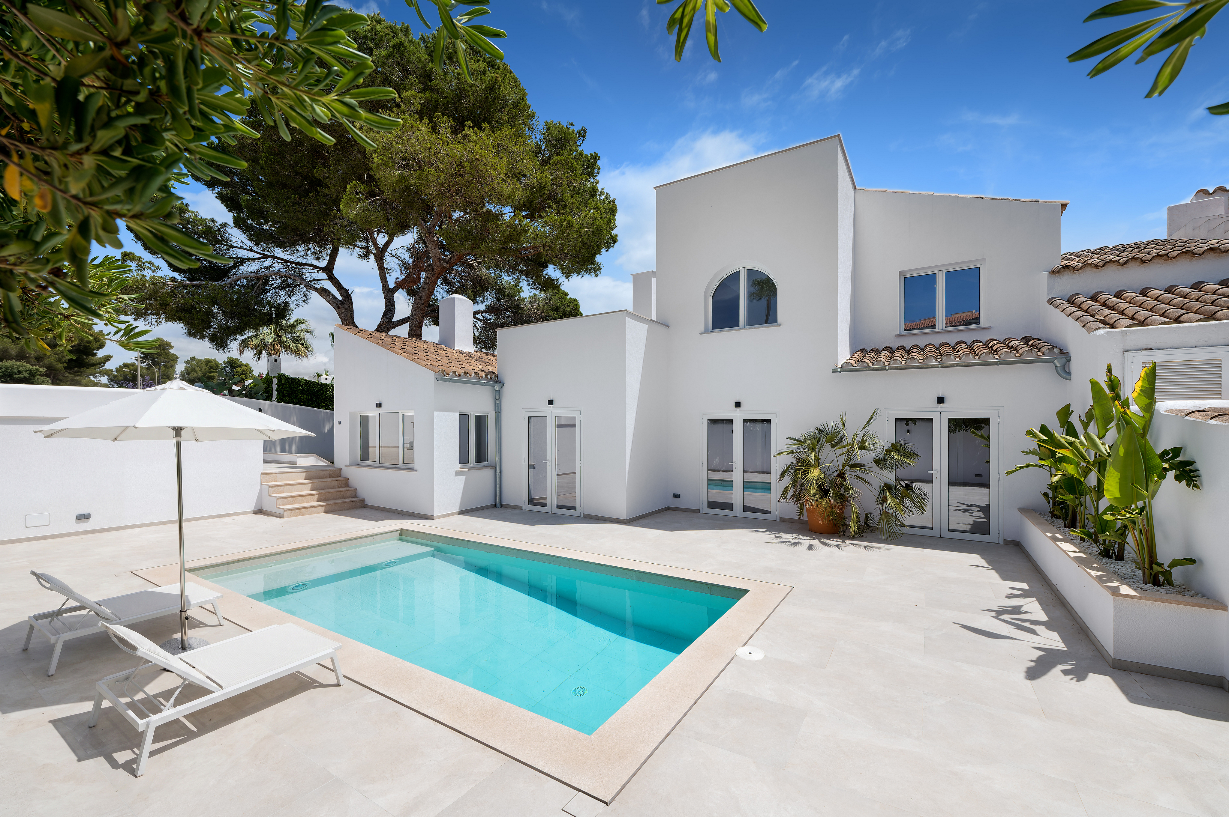 Mediterranean renovated modern villa with sea-view roof terrace