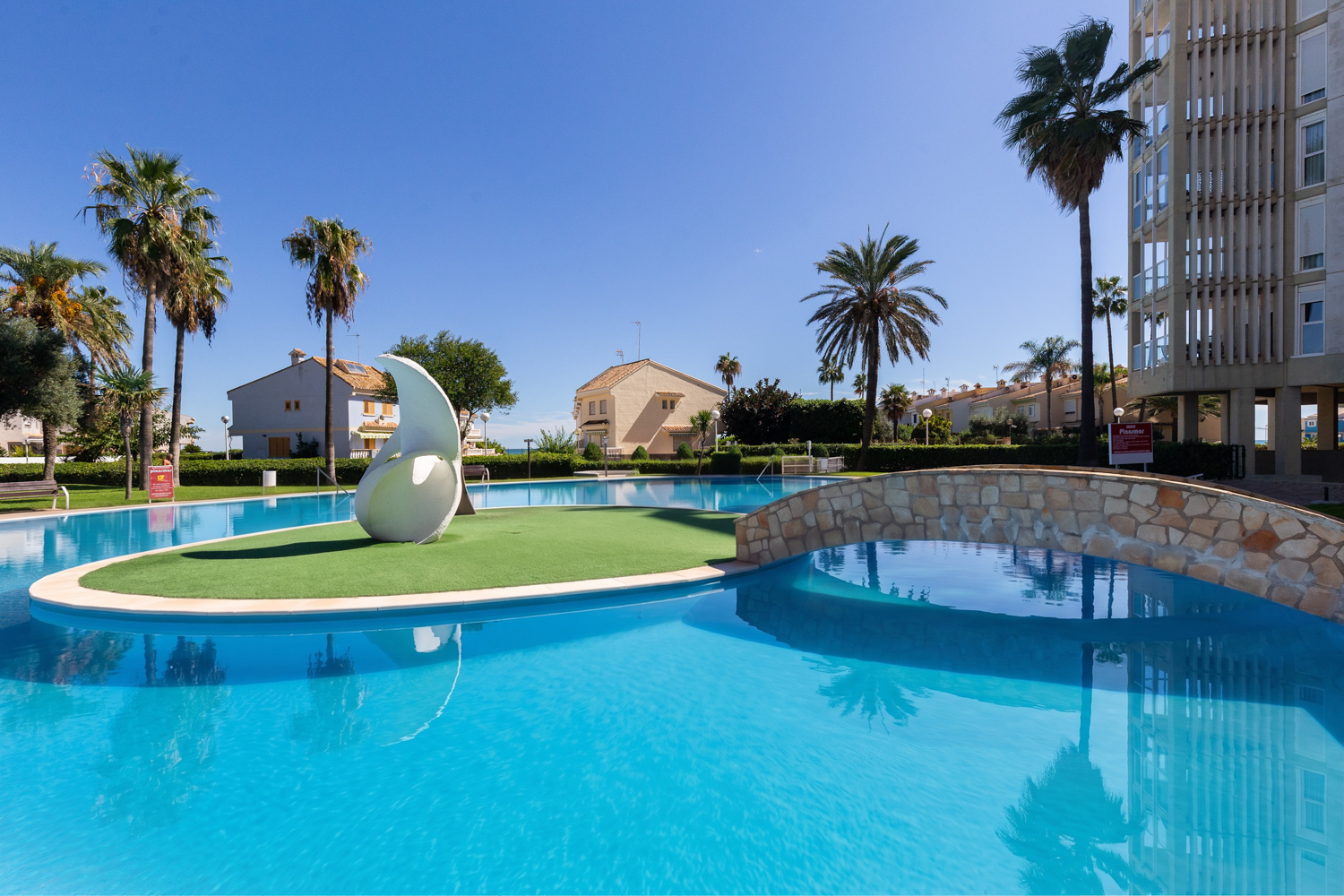 Spacious Furnished Duplex with roof top and Sea Views for long term