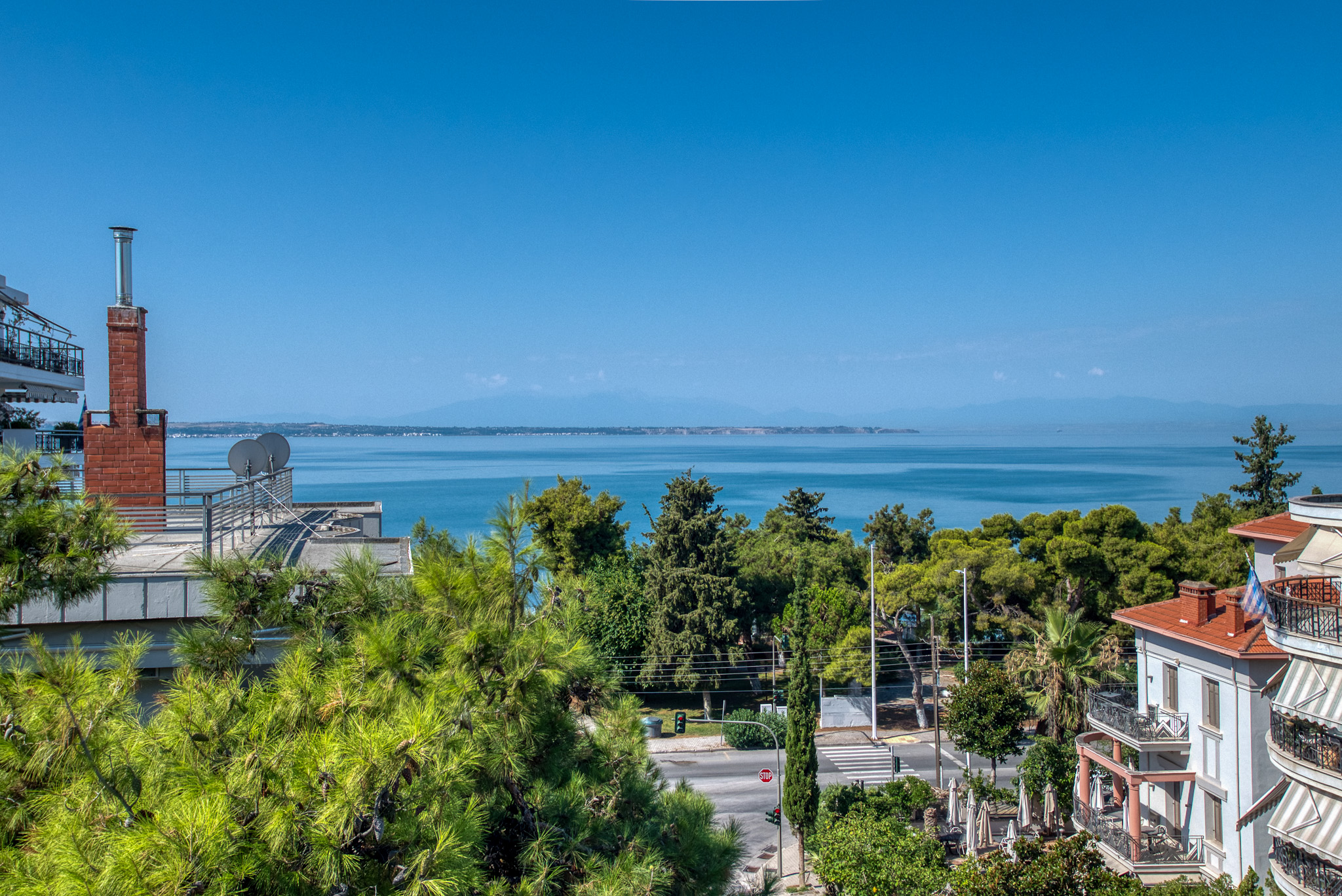Exquisitely renovated duplex with panoramic sea views