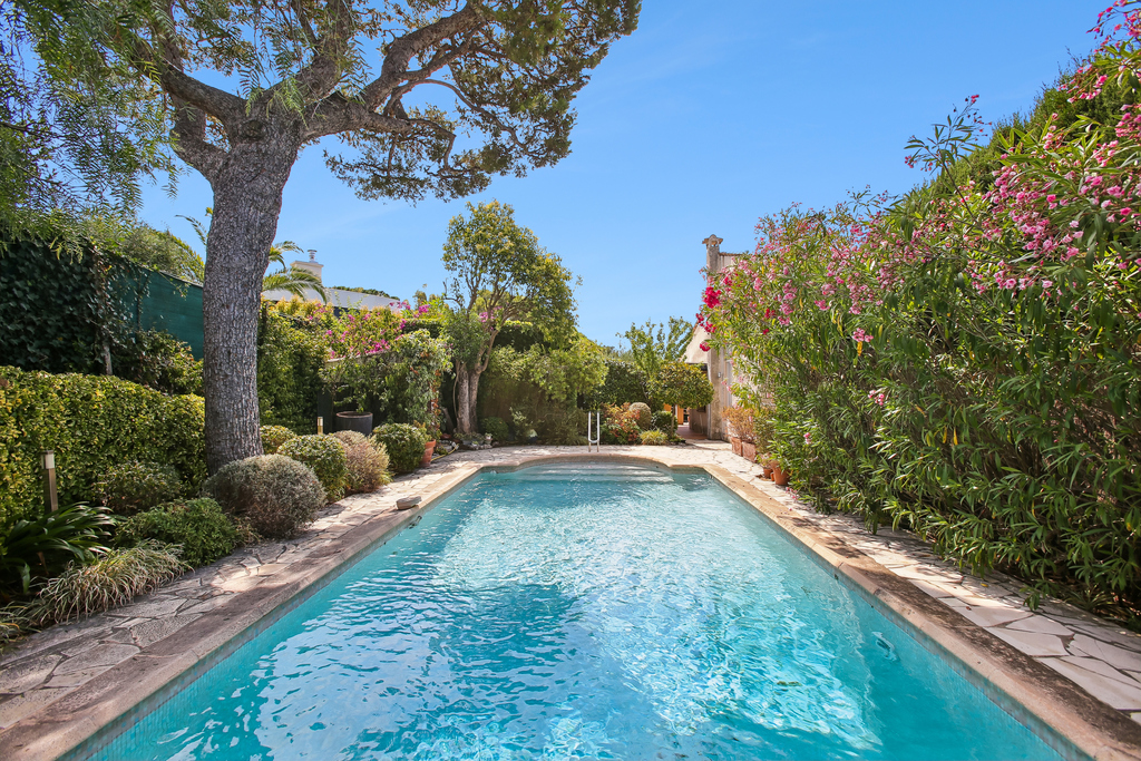Villa with garden and private pool in the heart of Cap Ferrat