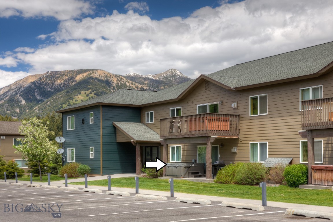 Prime Ground Level Firelight Condo