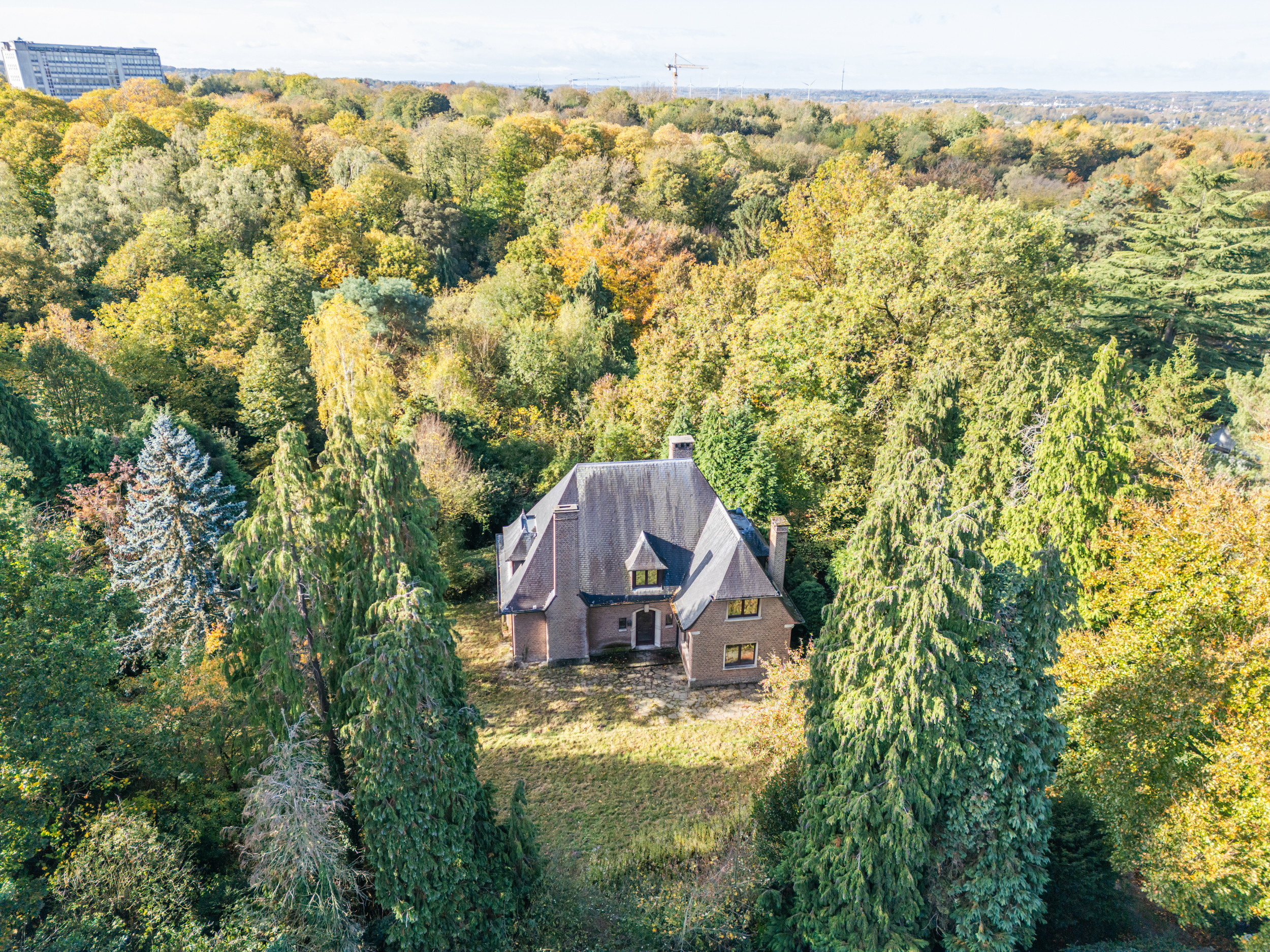 À l’abri des regards – Demeure de caractère avec parc de plus de 54 ares à Uccle